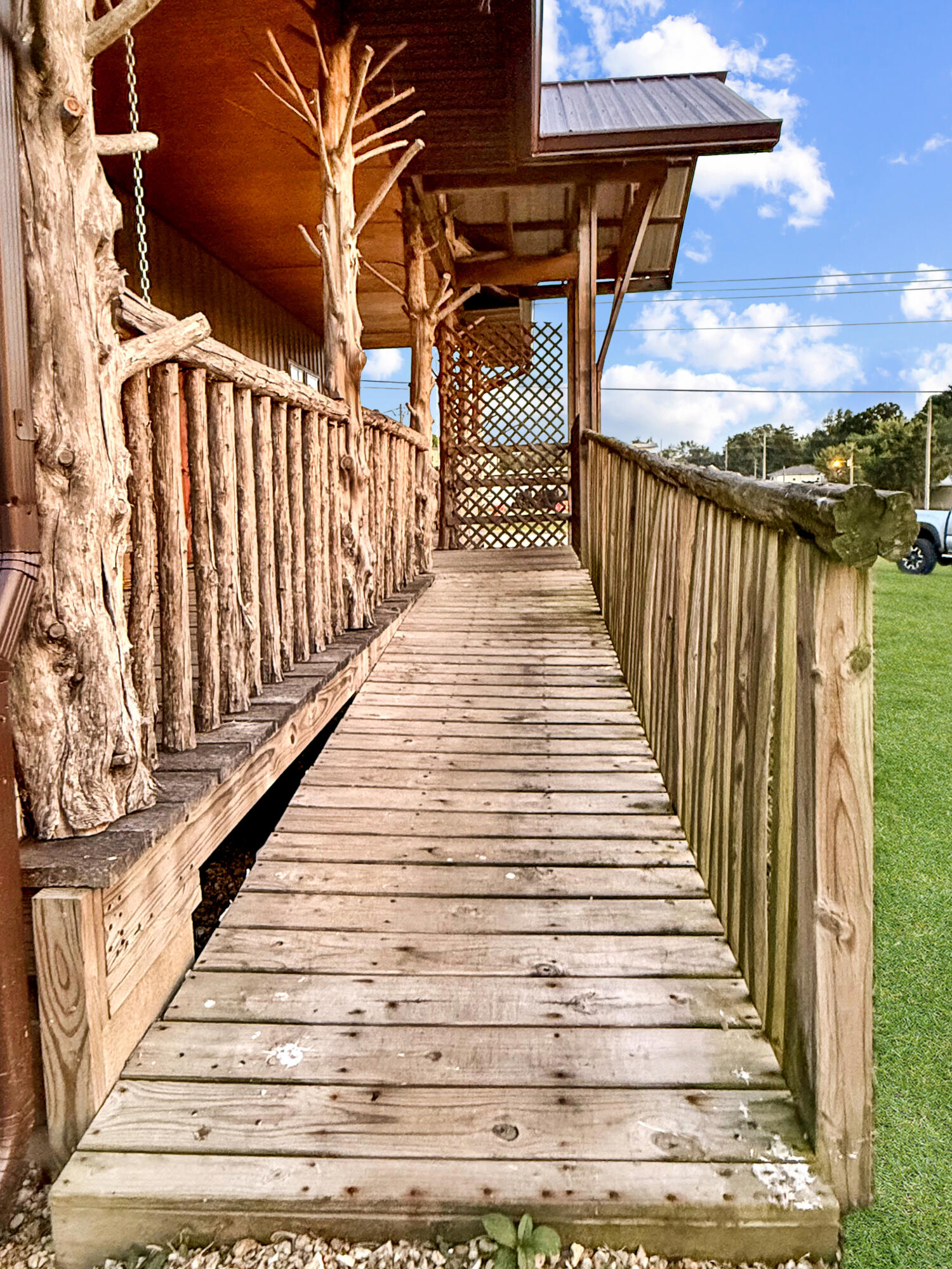 401 North Busch Street Property Photo 6