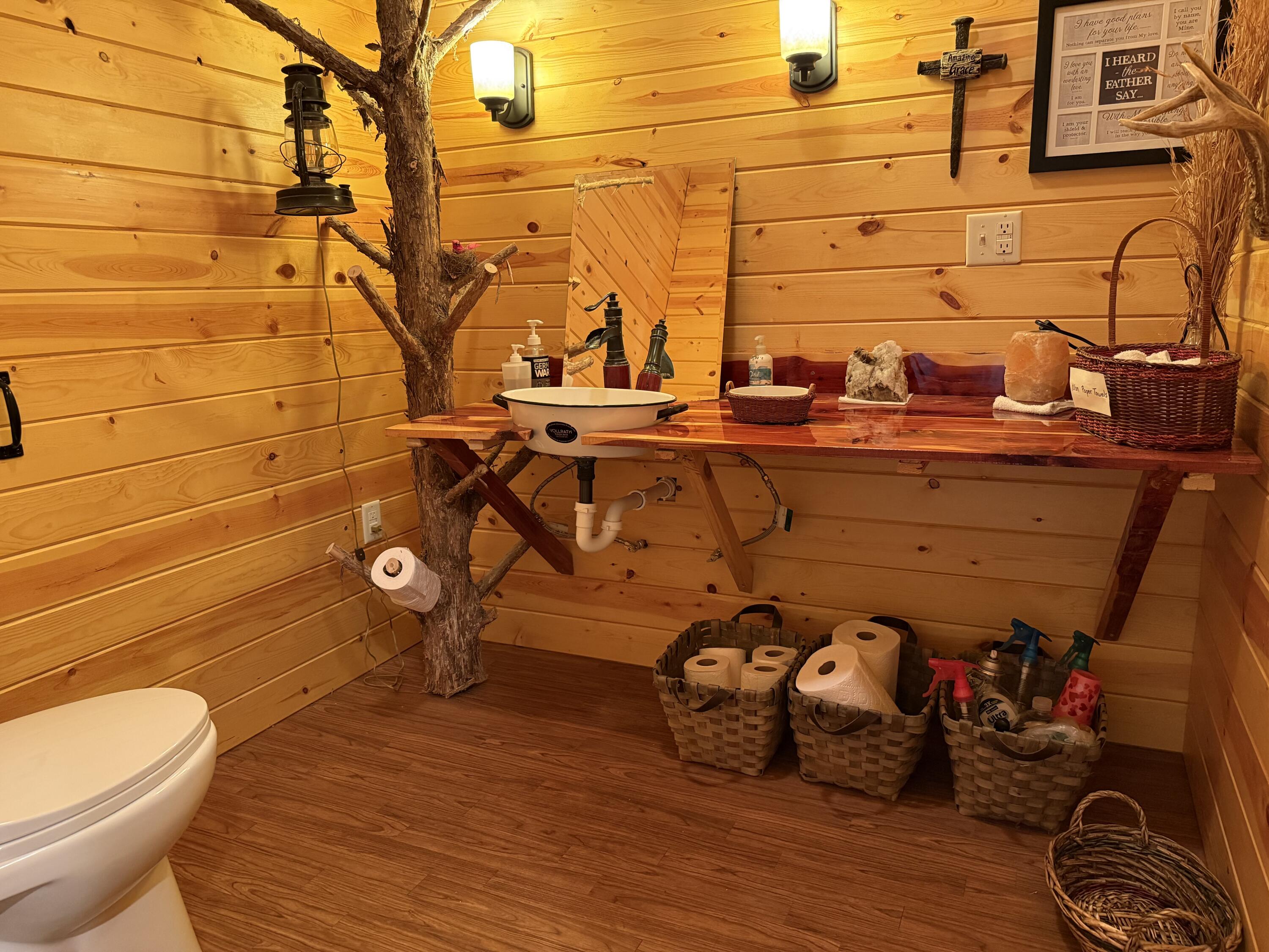 401 North Busch Street Property Photo 17