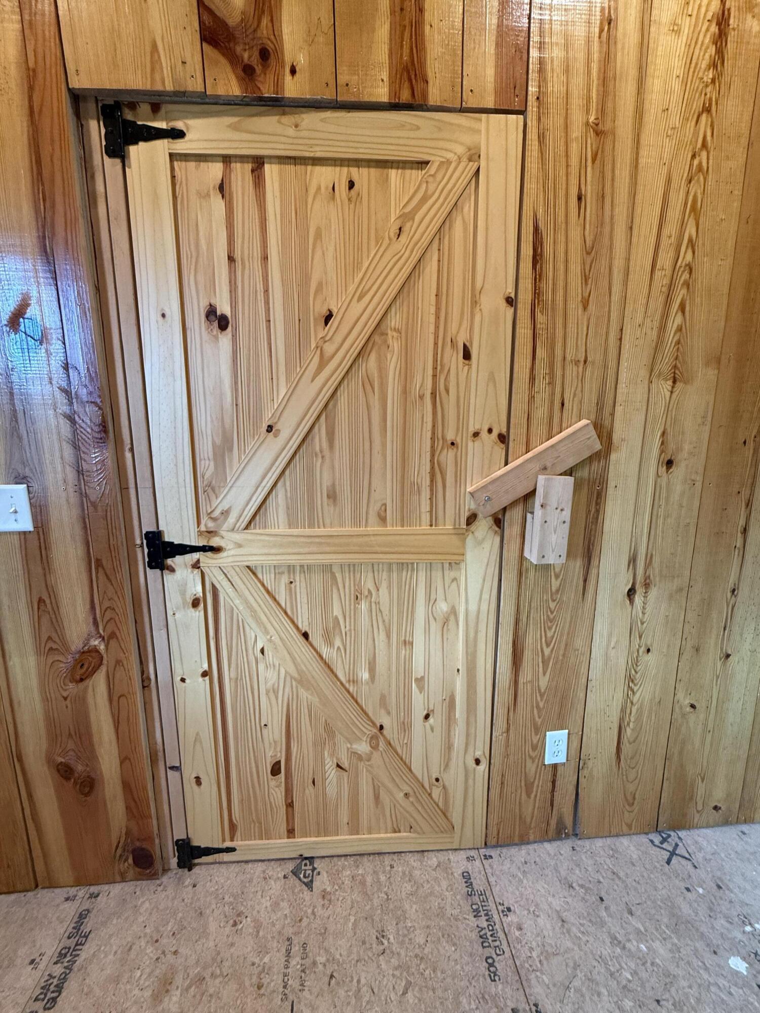 401 North Busch Street Property Photo 21