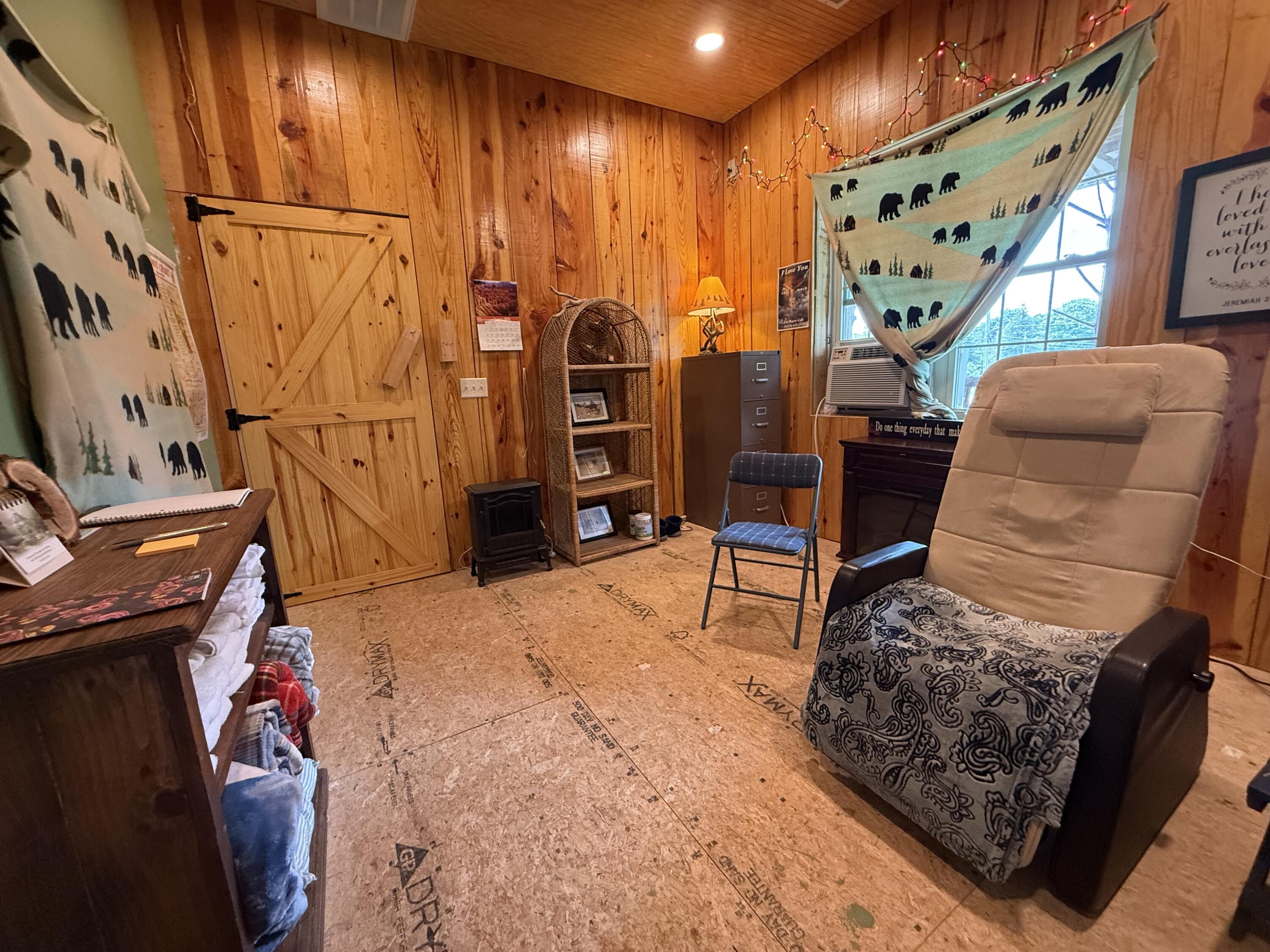 401 North Busch Street Property Photo 22