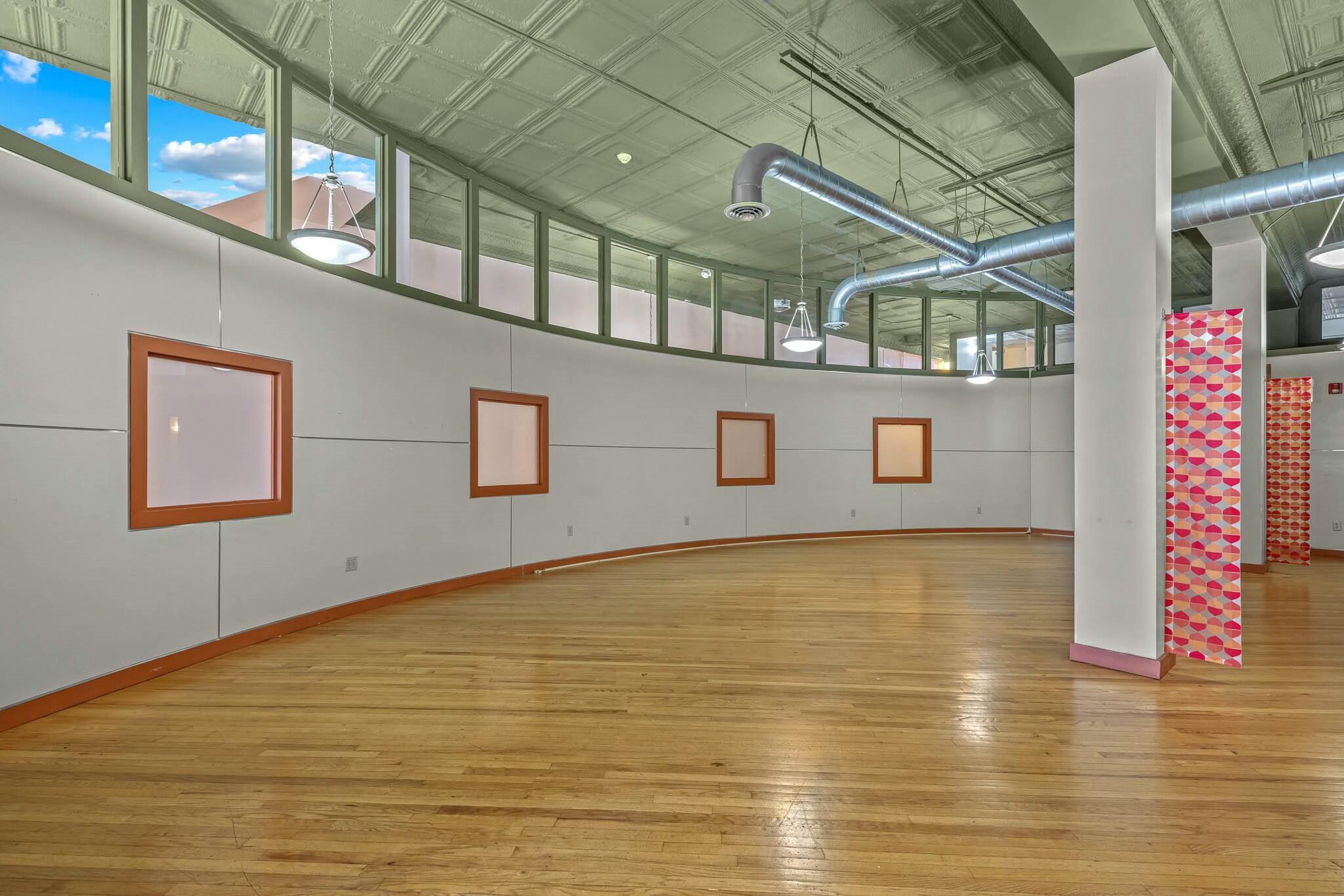 229 East Commercial Street Property Photo 15