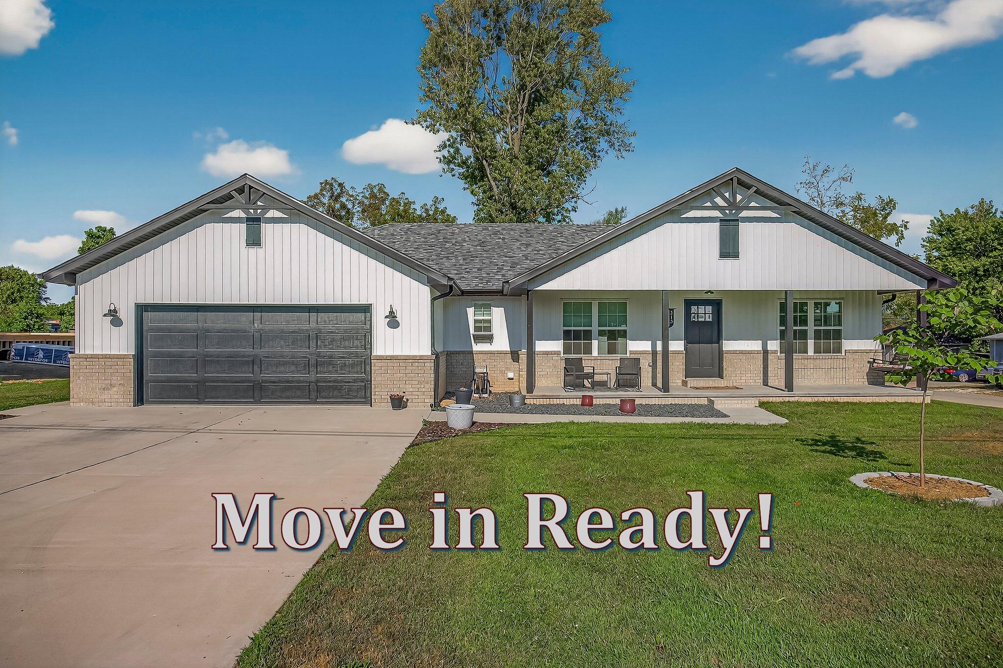 213 Roberson Street Property Photo 1