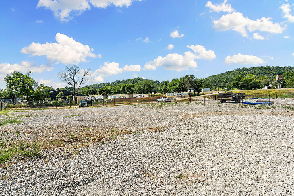 303 O'brien Lane Property Photo 12