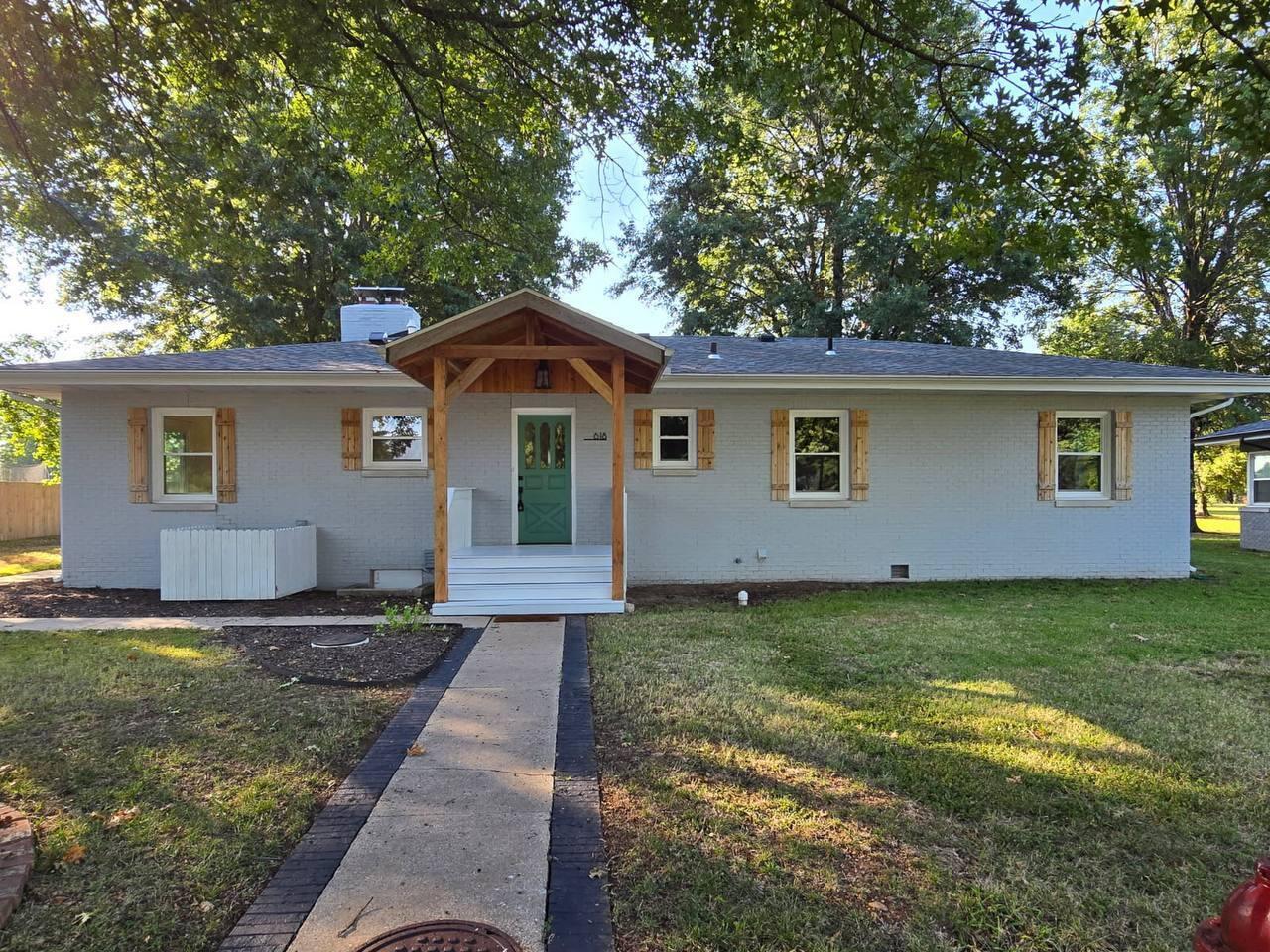 618 North Main Street Property Photo 1
