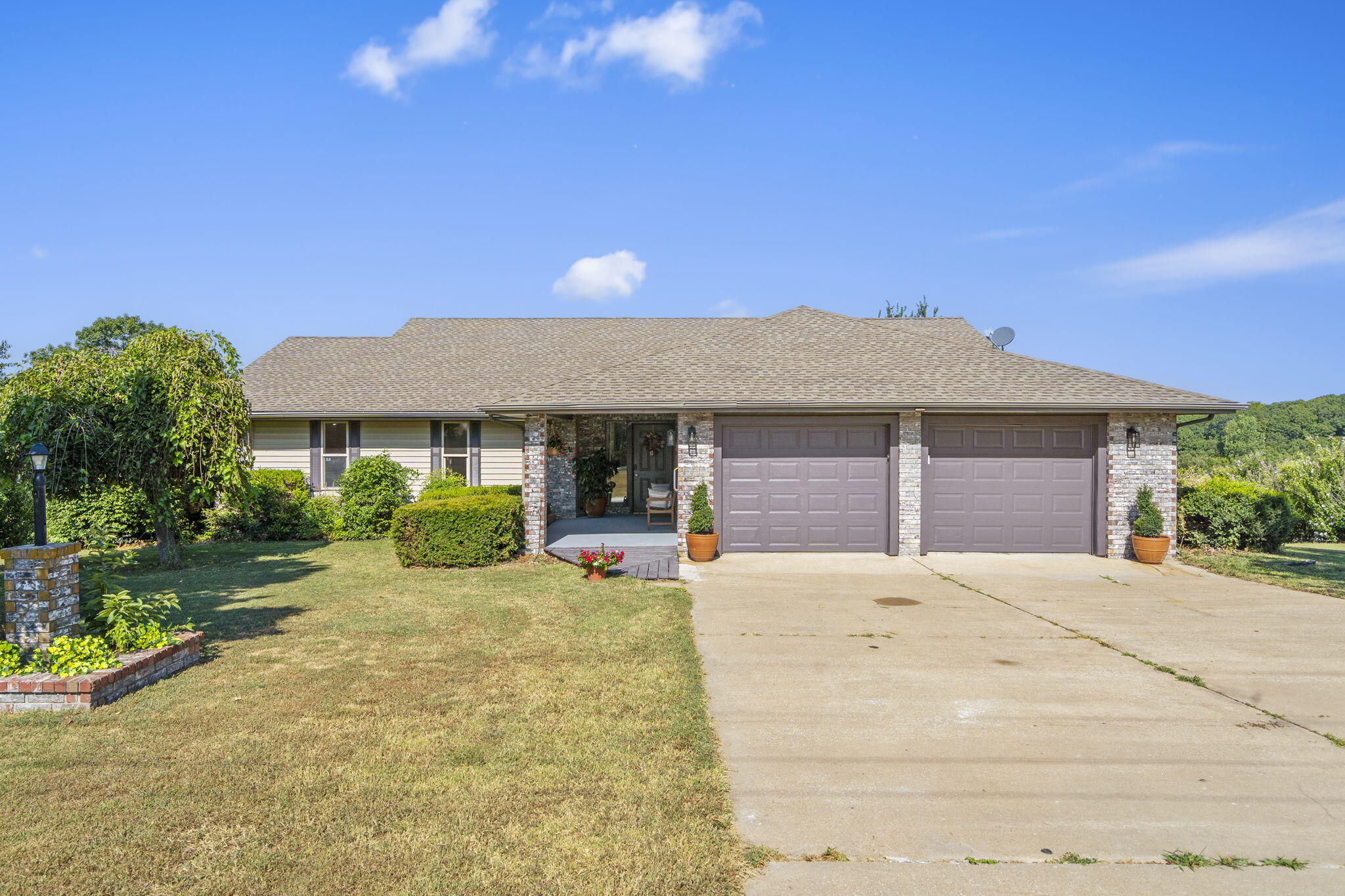 1188 Hampton Road Property Photo 2