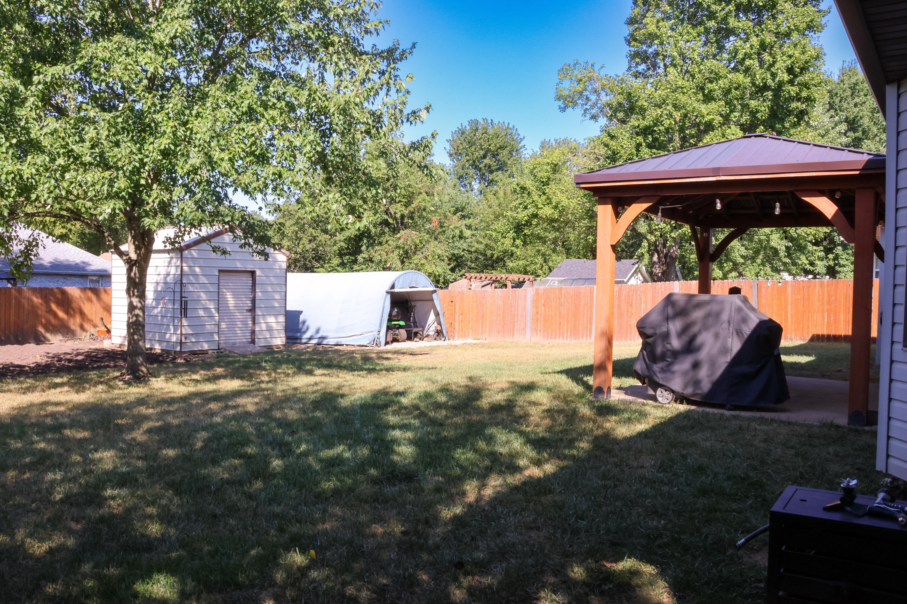 343 South Foster Avenue Property Photo 22