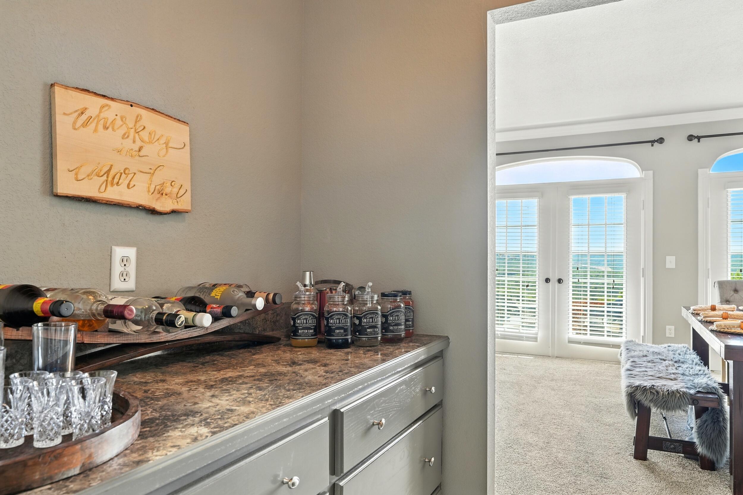 160 Emerald Pointe Drive Property Photo 33