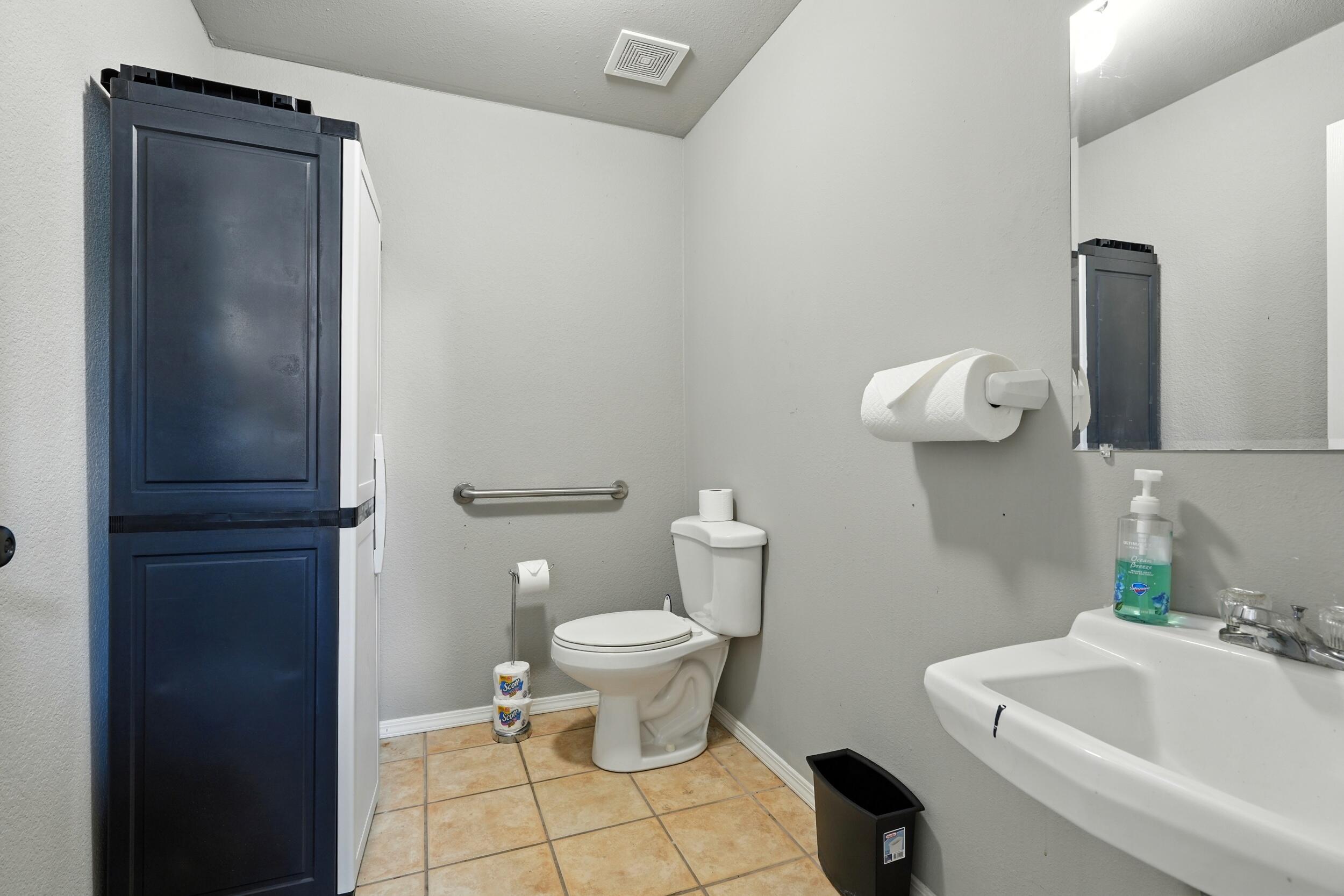 160 Emerald Pointe Drive Property Photo 37