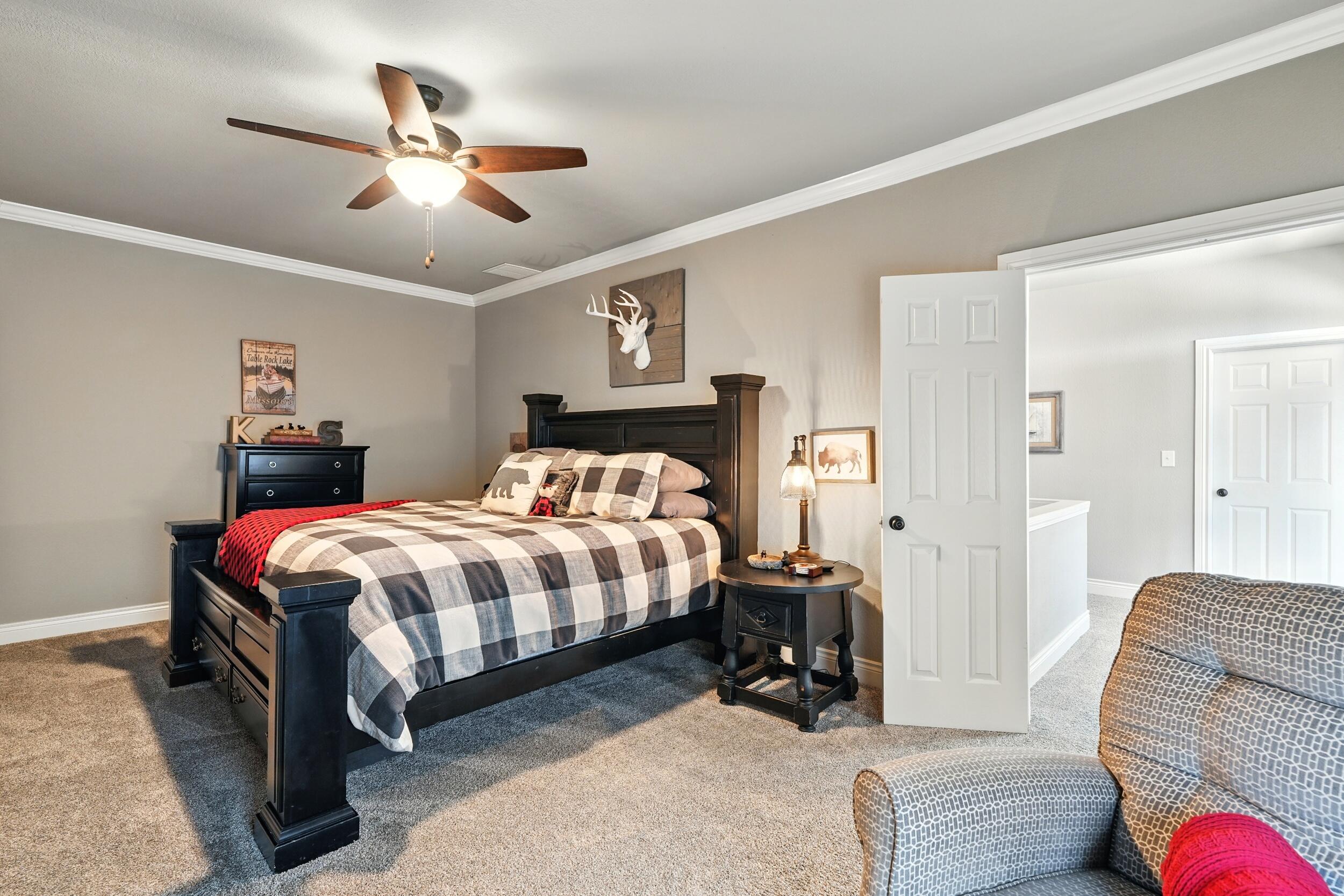 160 Emerald Pointe Drive Property Photo 43