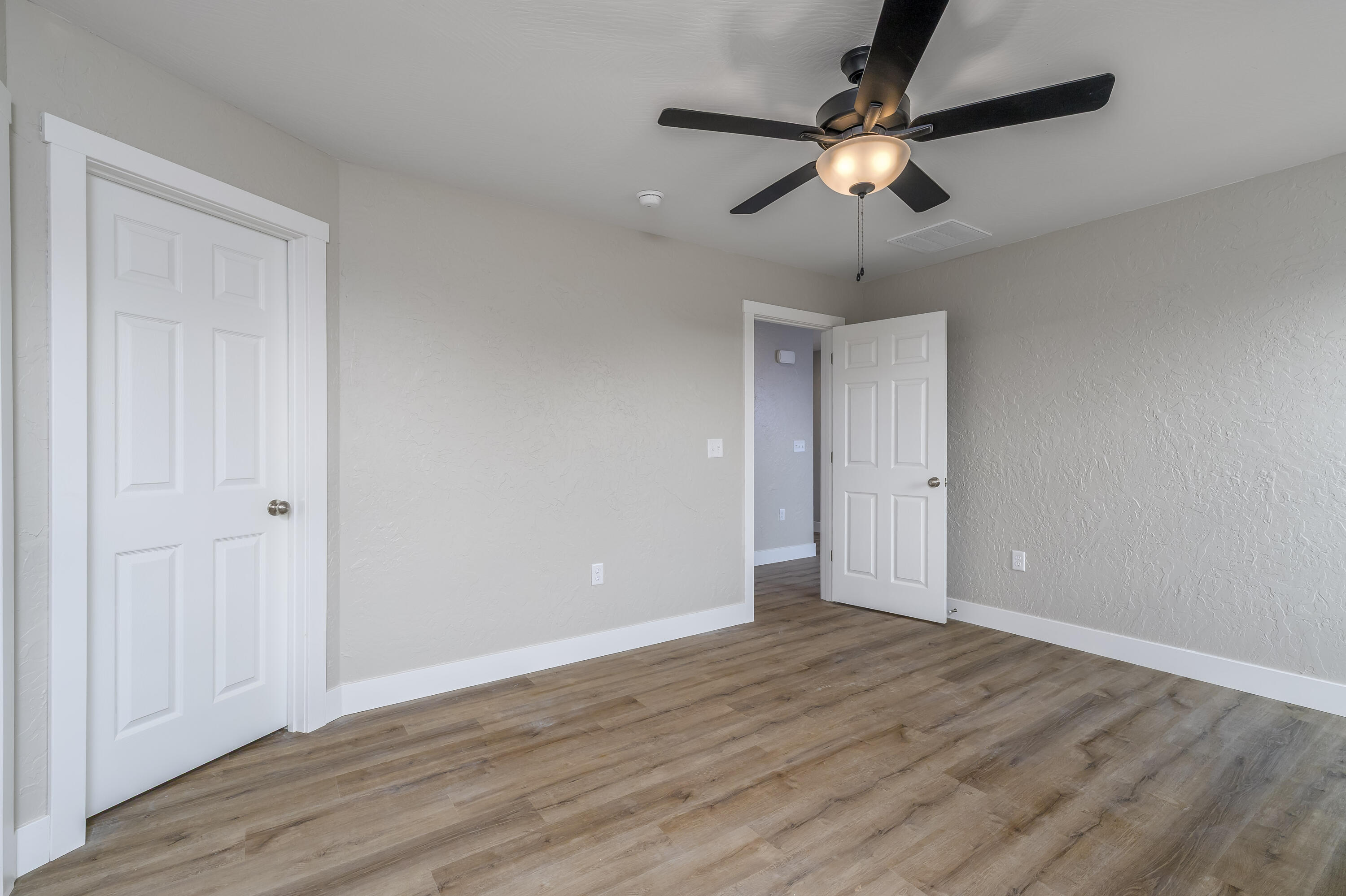 3840 West Riley Street Property Photo 9