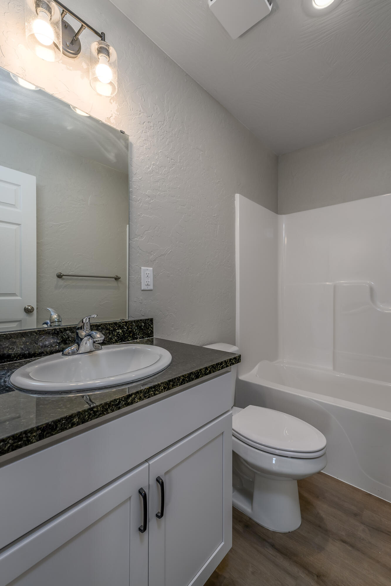 3840 West Riley Street Property Photo 15