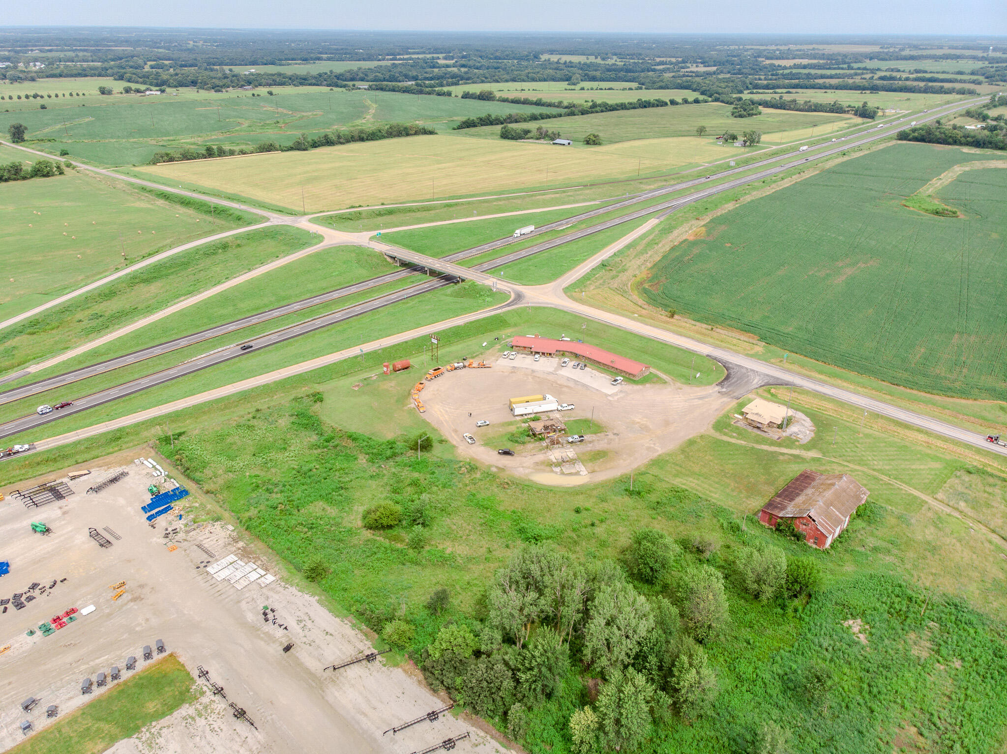 18400 Highway B East Property Photo 3