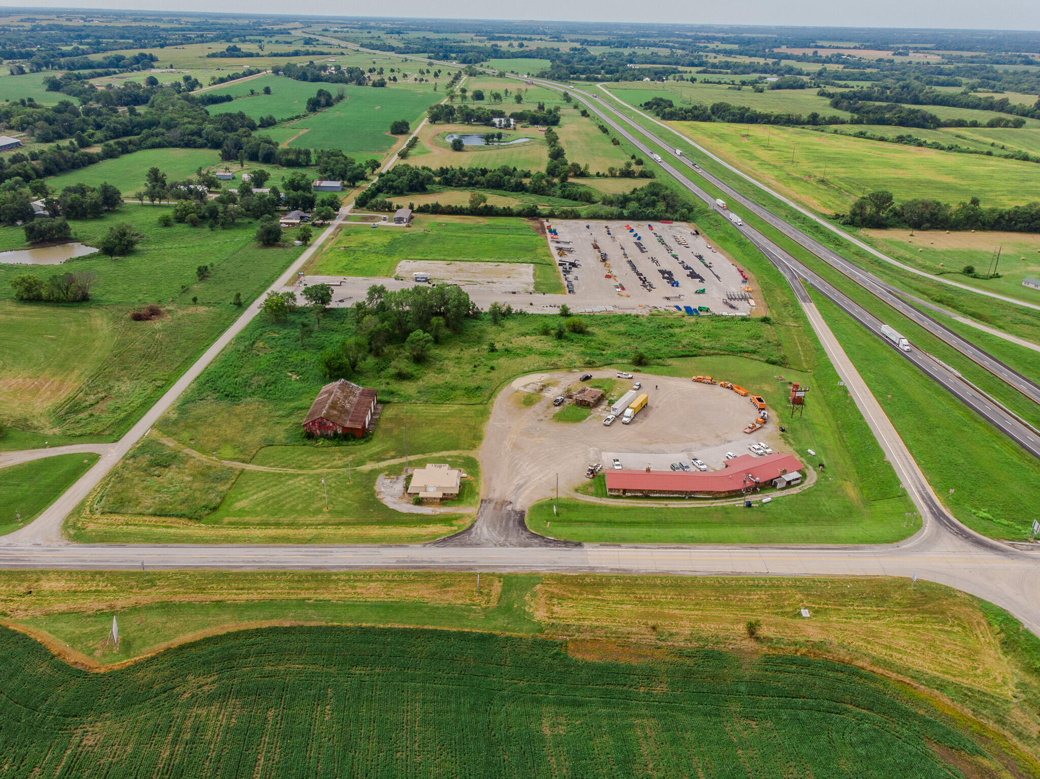 18400 Highway B East Property Photo 4