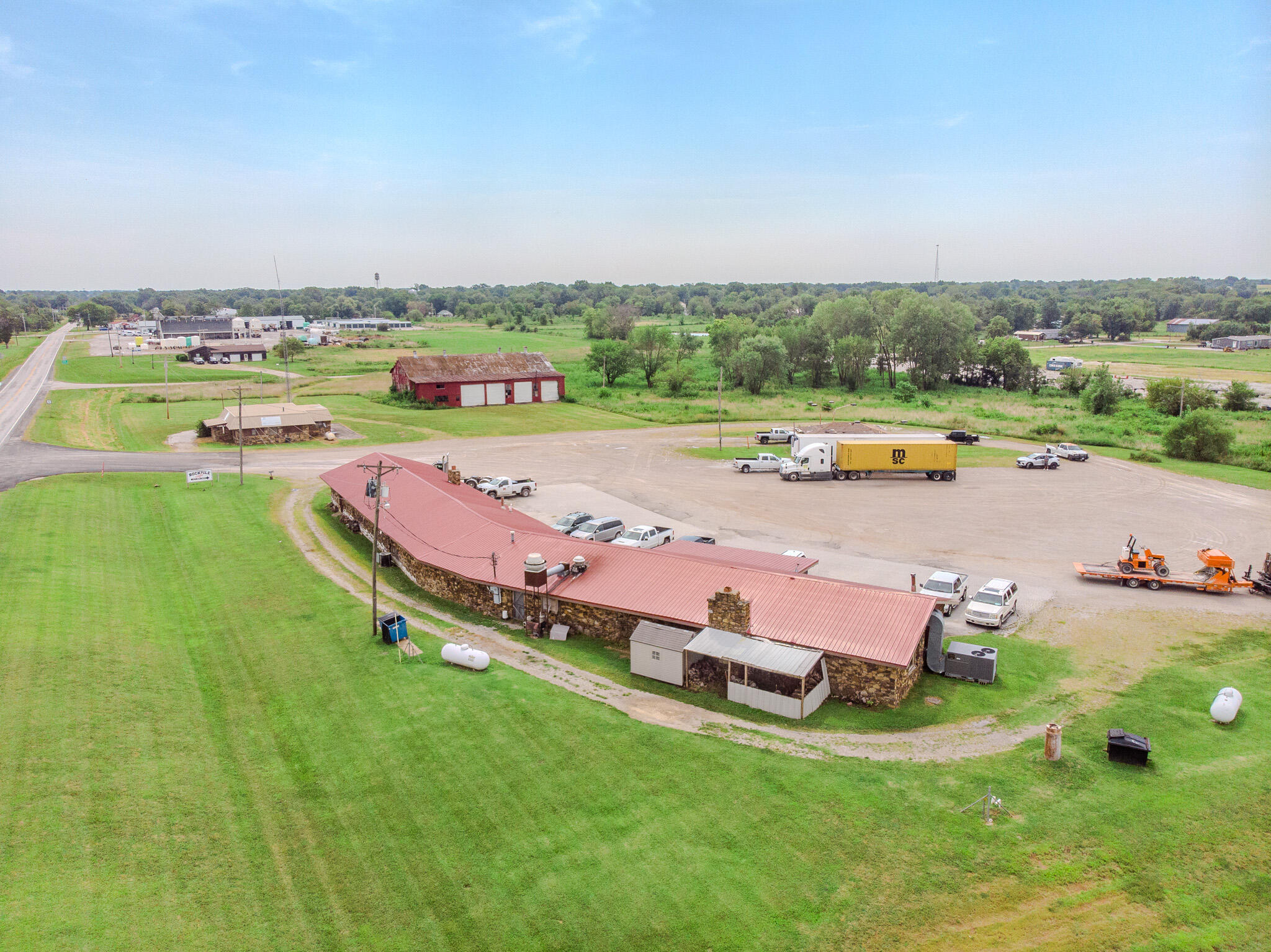 18400 Highway B East Property Photo 7