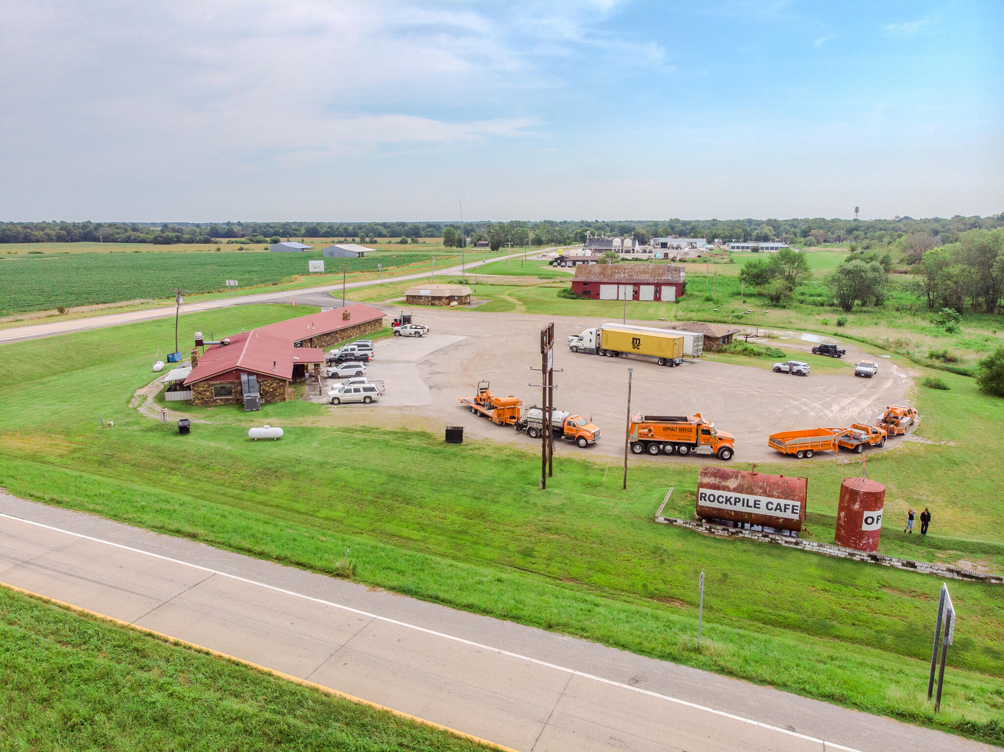 18400 Highway B East Property Photo 9