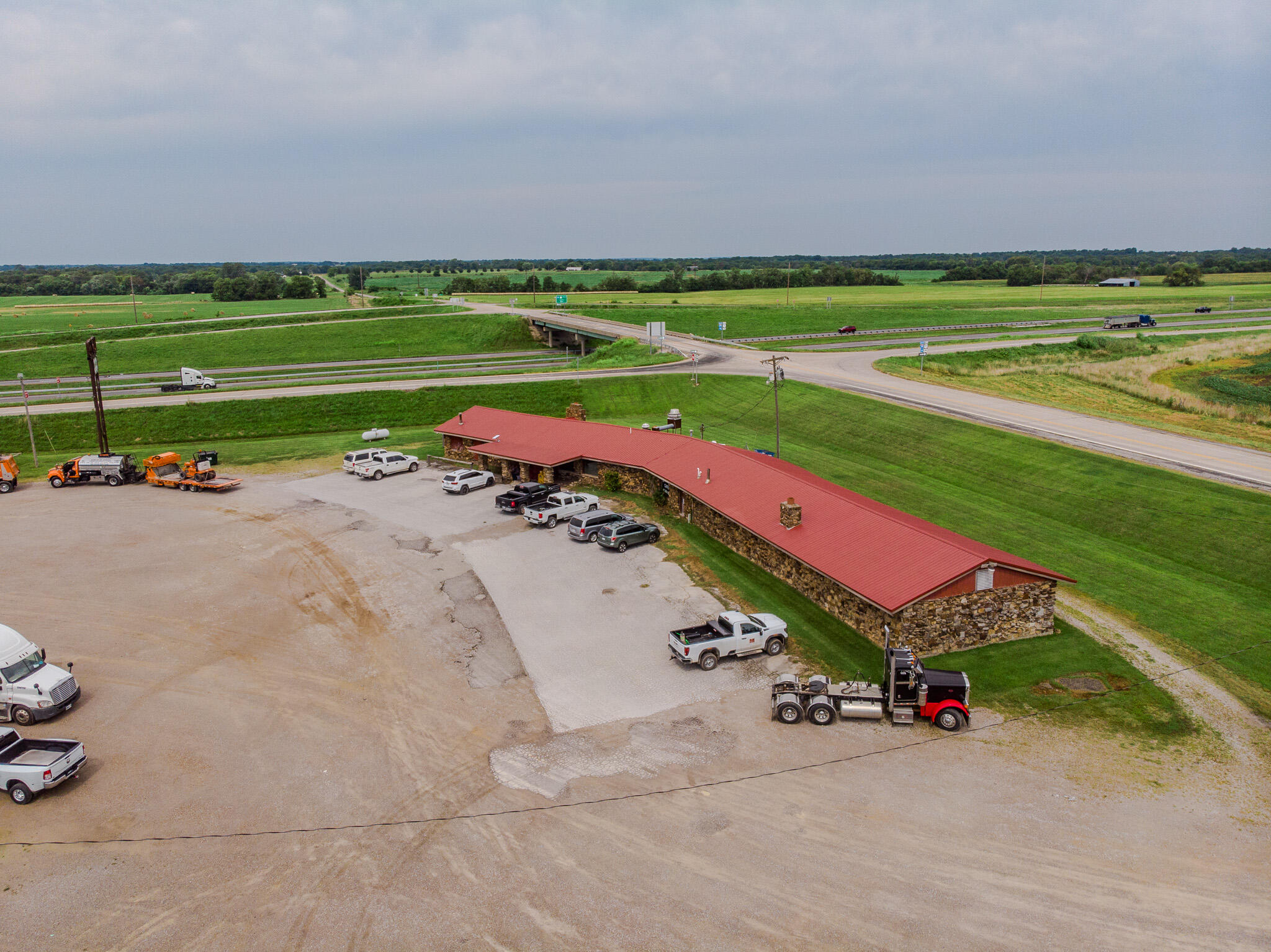 18400 Highway B East Property Photo 14