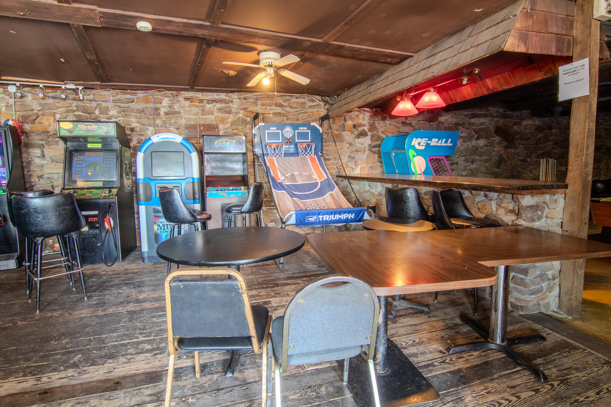 18400 Highway B East Property Photo 28