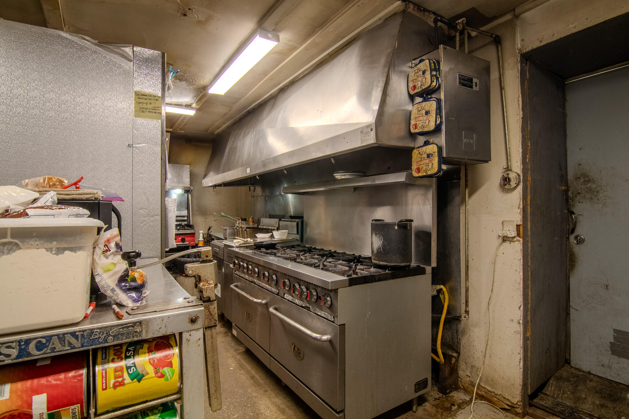 18400 Highway B East Property Photo 40