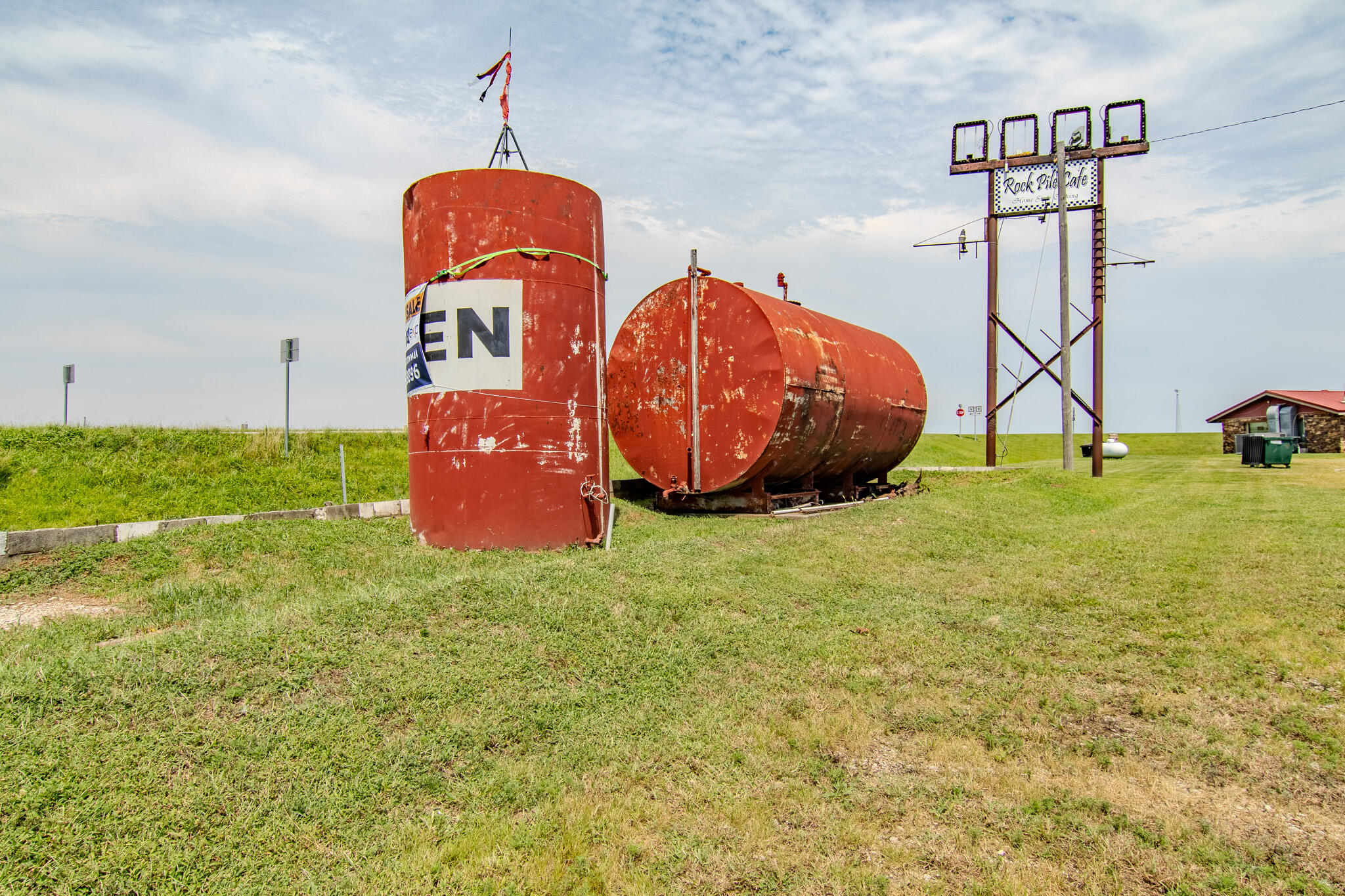 18400 Highway B East Property Photo 54