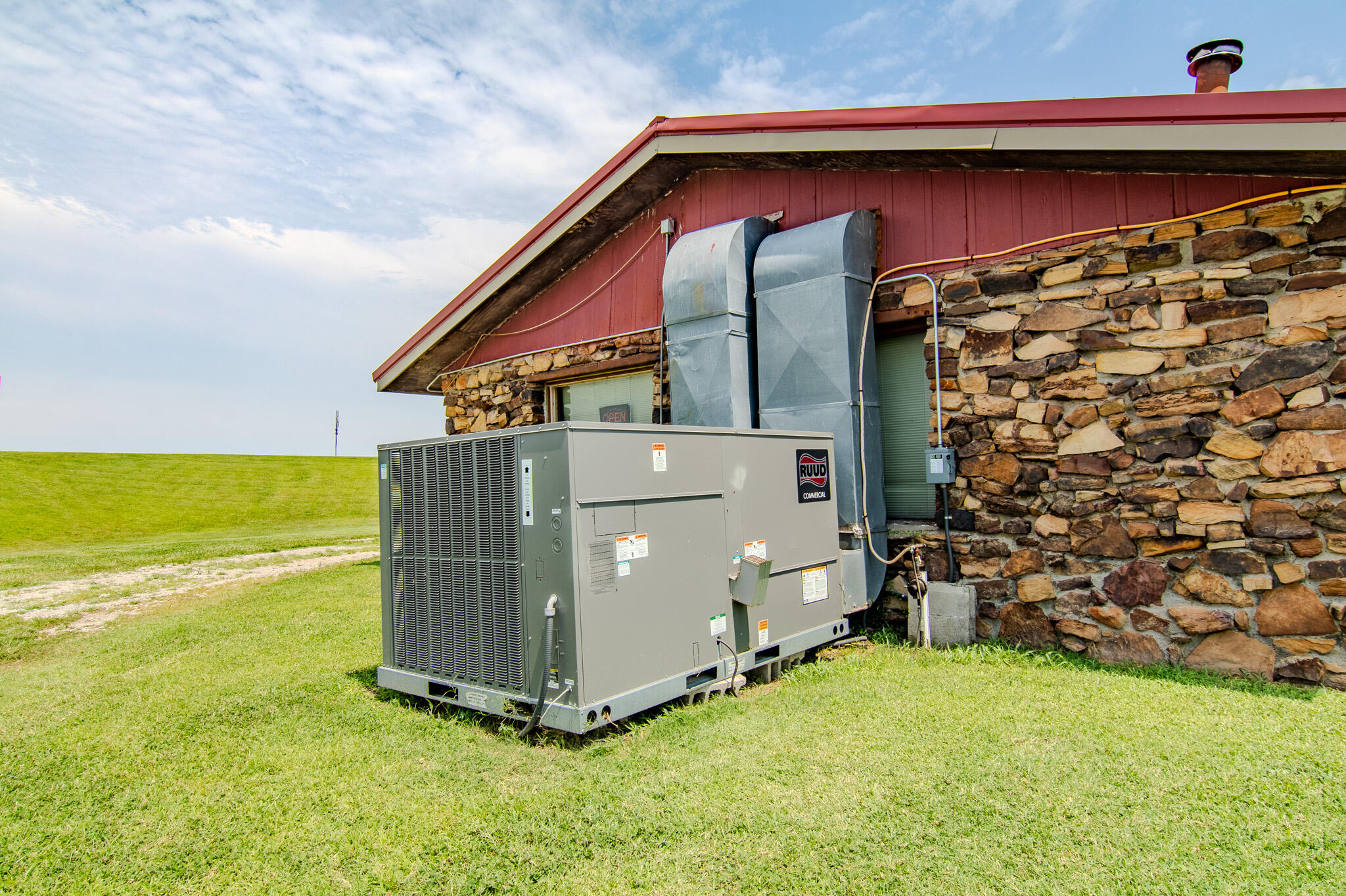 18400 Highway B East Property Photo 56