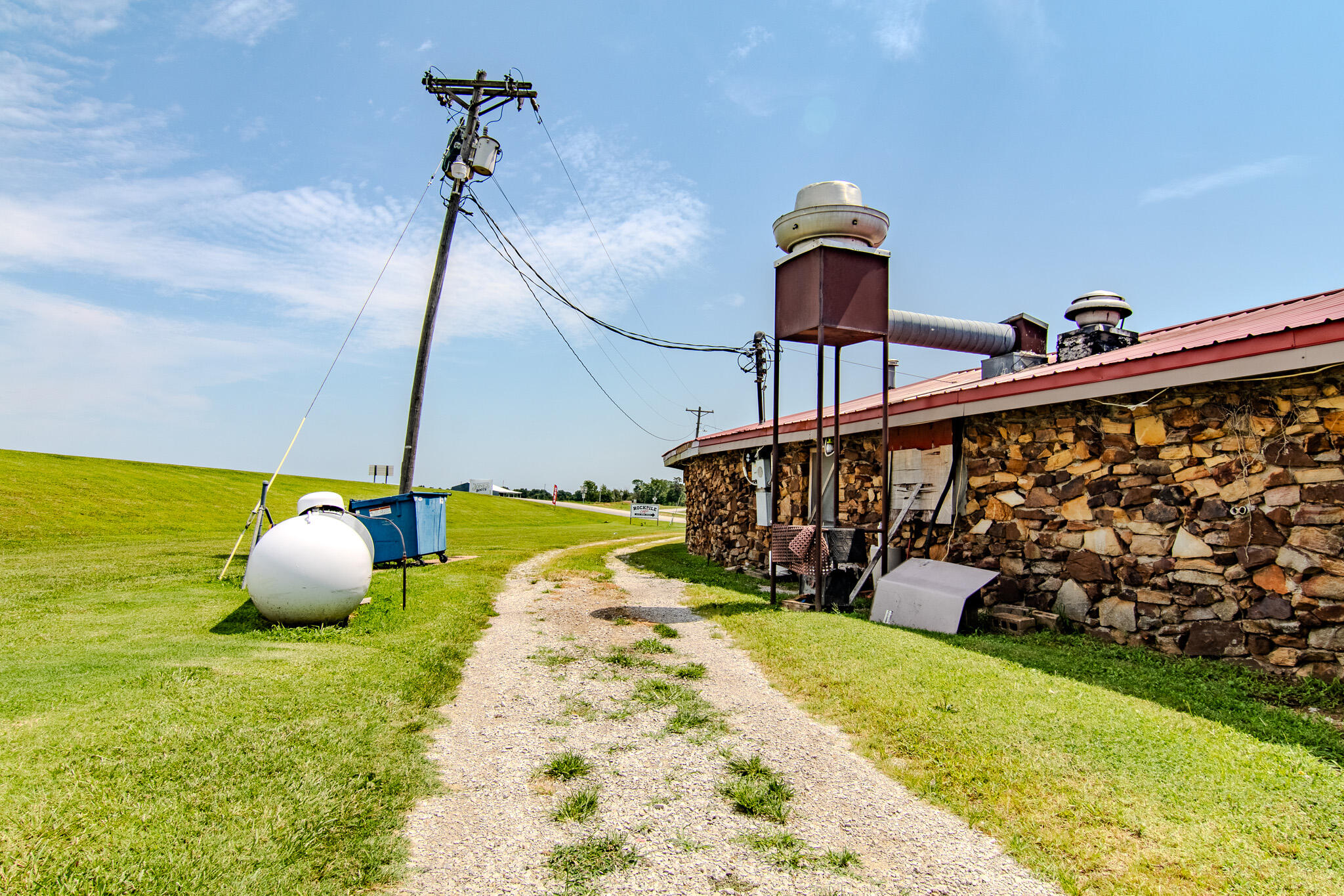 18400 Highway B East Property Photo 59