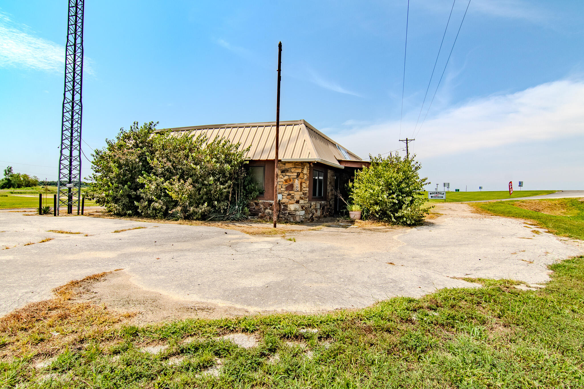 18400 Highway B East Property Photo 63