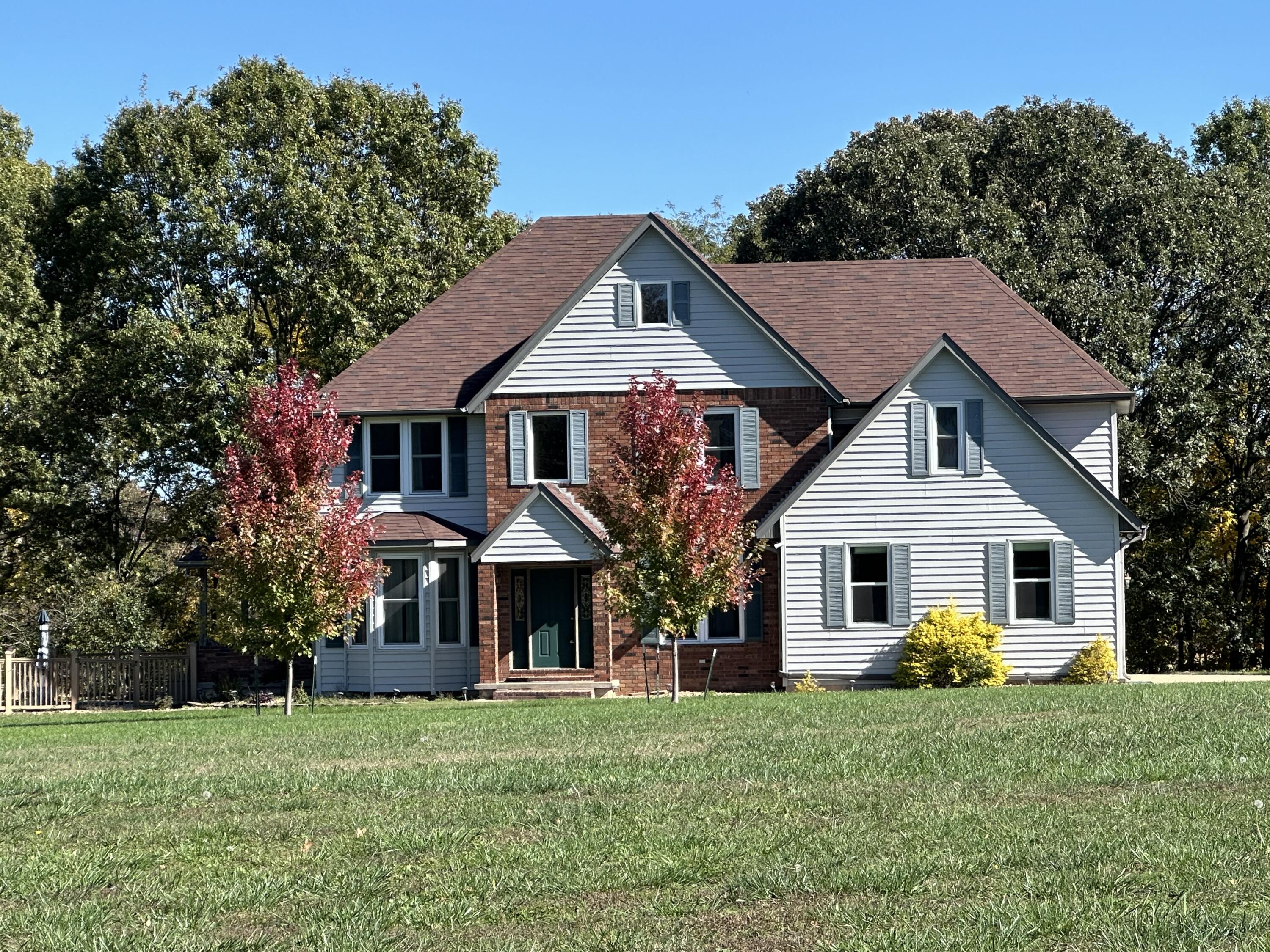 8268 Lawrence 2194