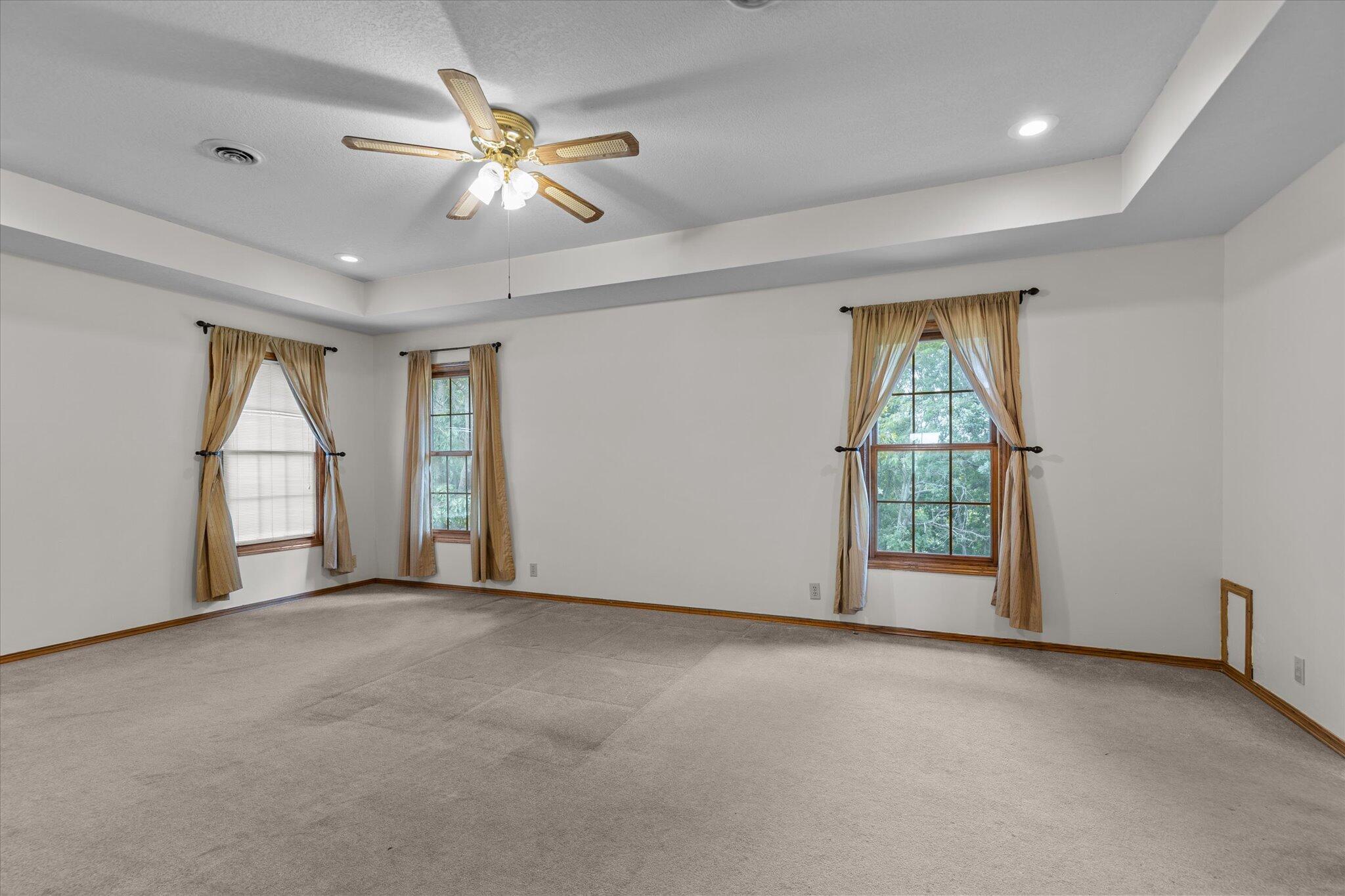 8268 Lawrence 2194 Property Photo 8