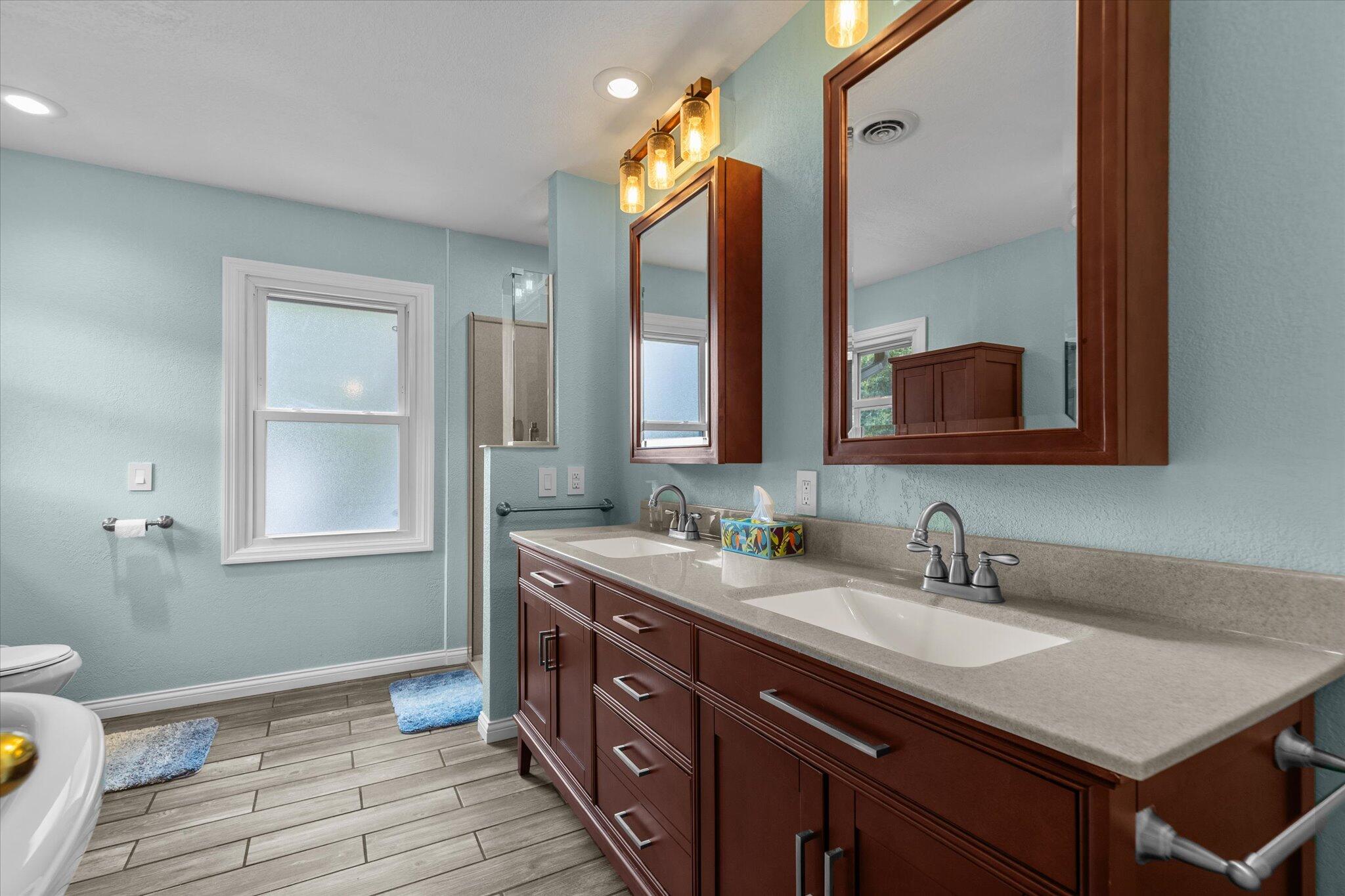 8268 Lawrence 2194 Property Photo 10