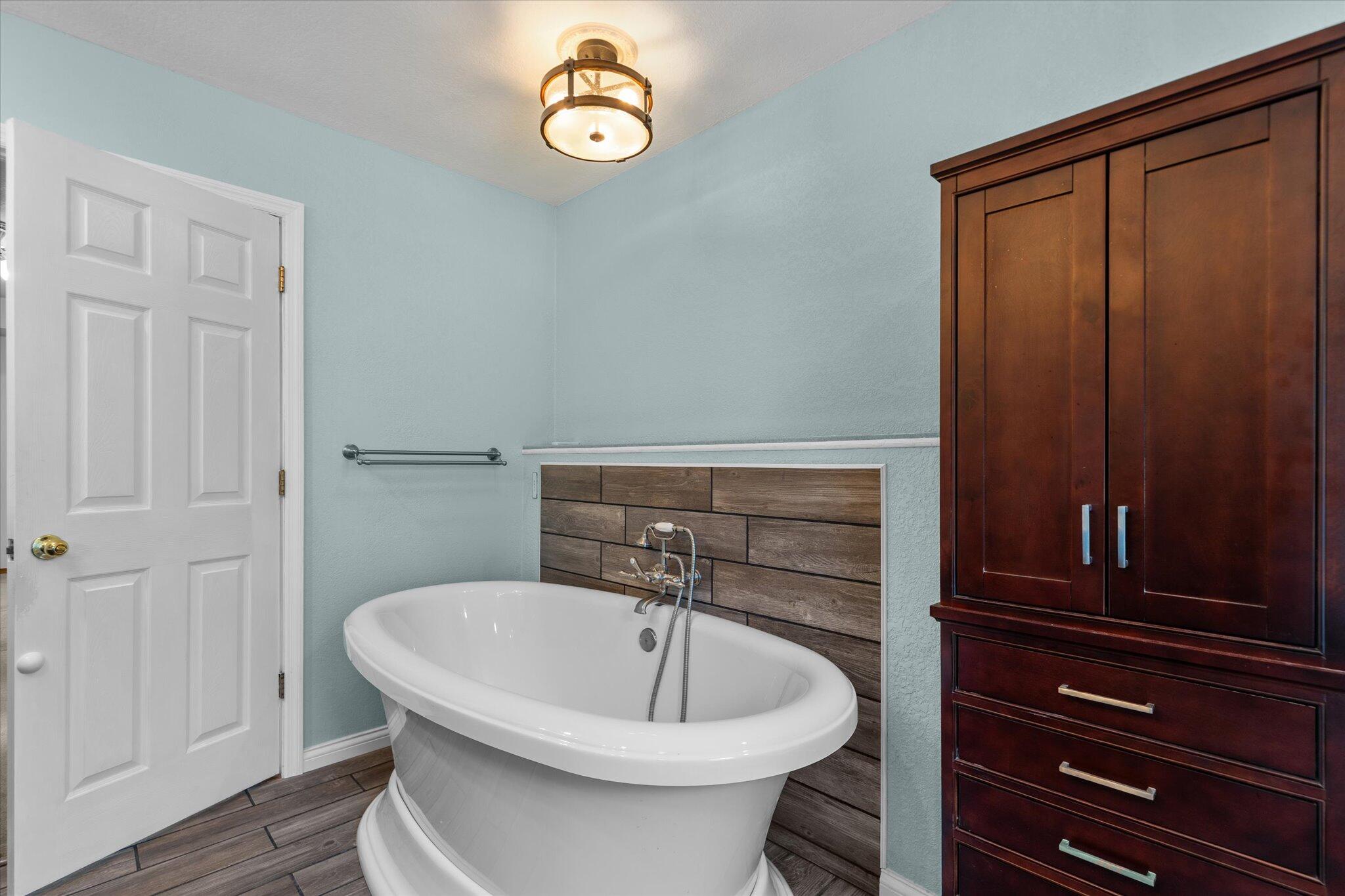 8268 Lawrence 2194 Property Photo 11