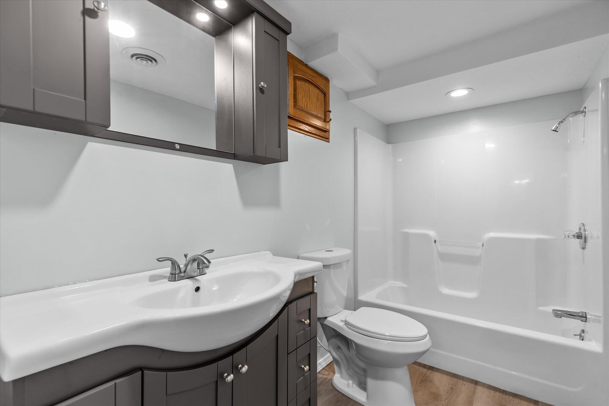 8268 Lawrence 2194 Property Photo 24