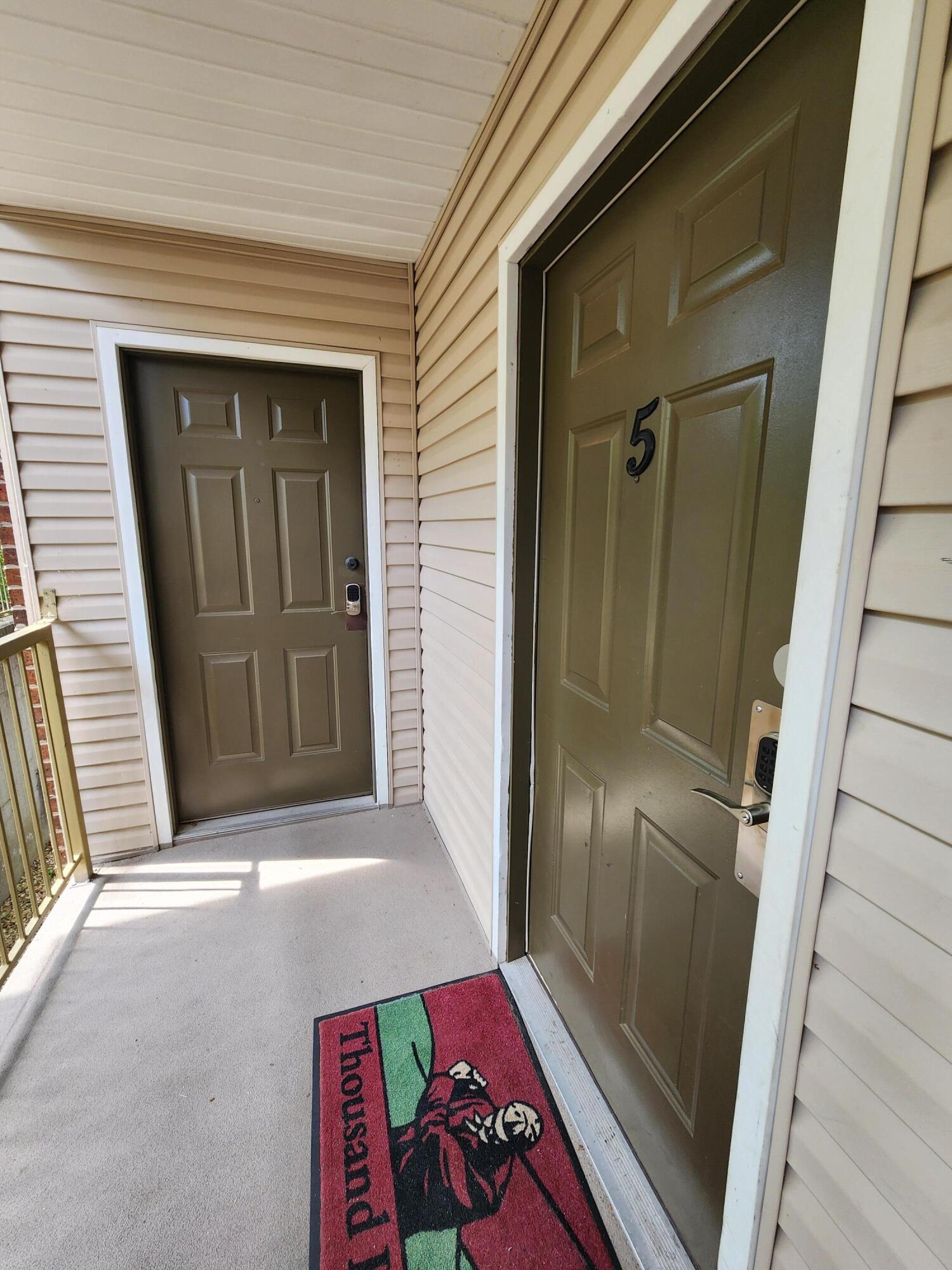 200 Golf View Drive Unit 5 Property Photo 6