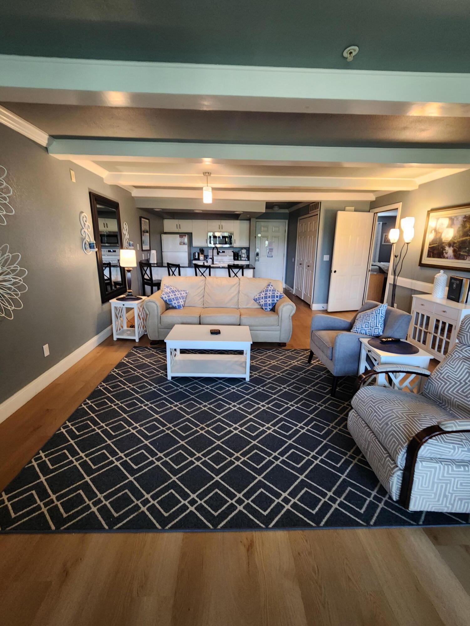 200 Golf View Drive Unit 5 Property Photo 11