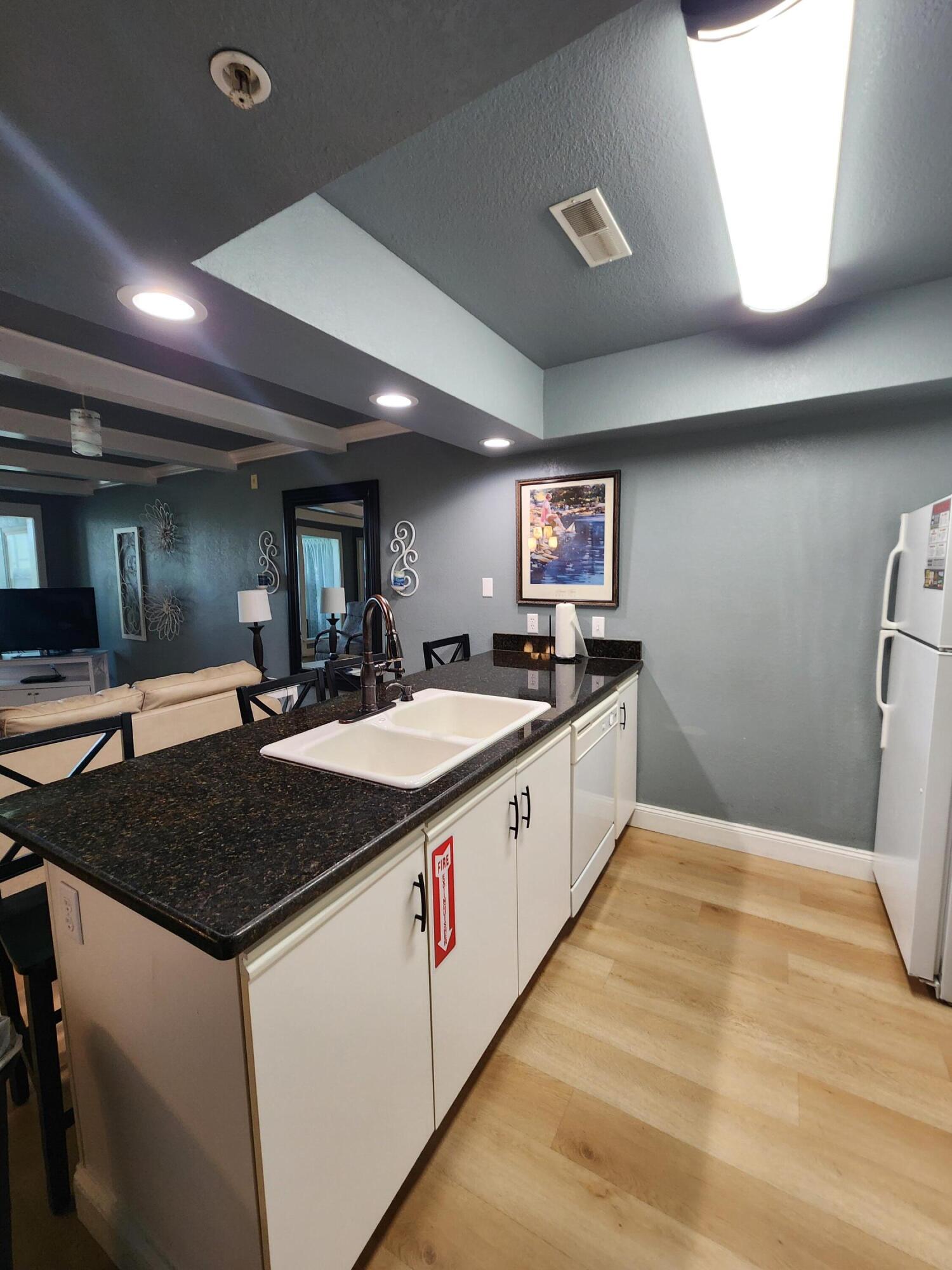 200 Golf View Drive Unit 5 Property Photo 15