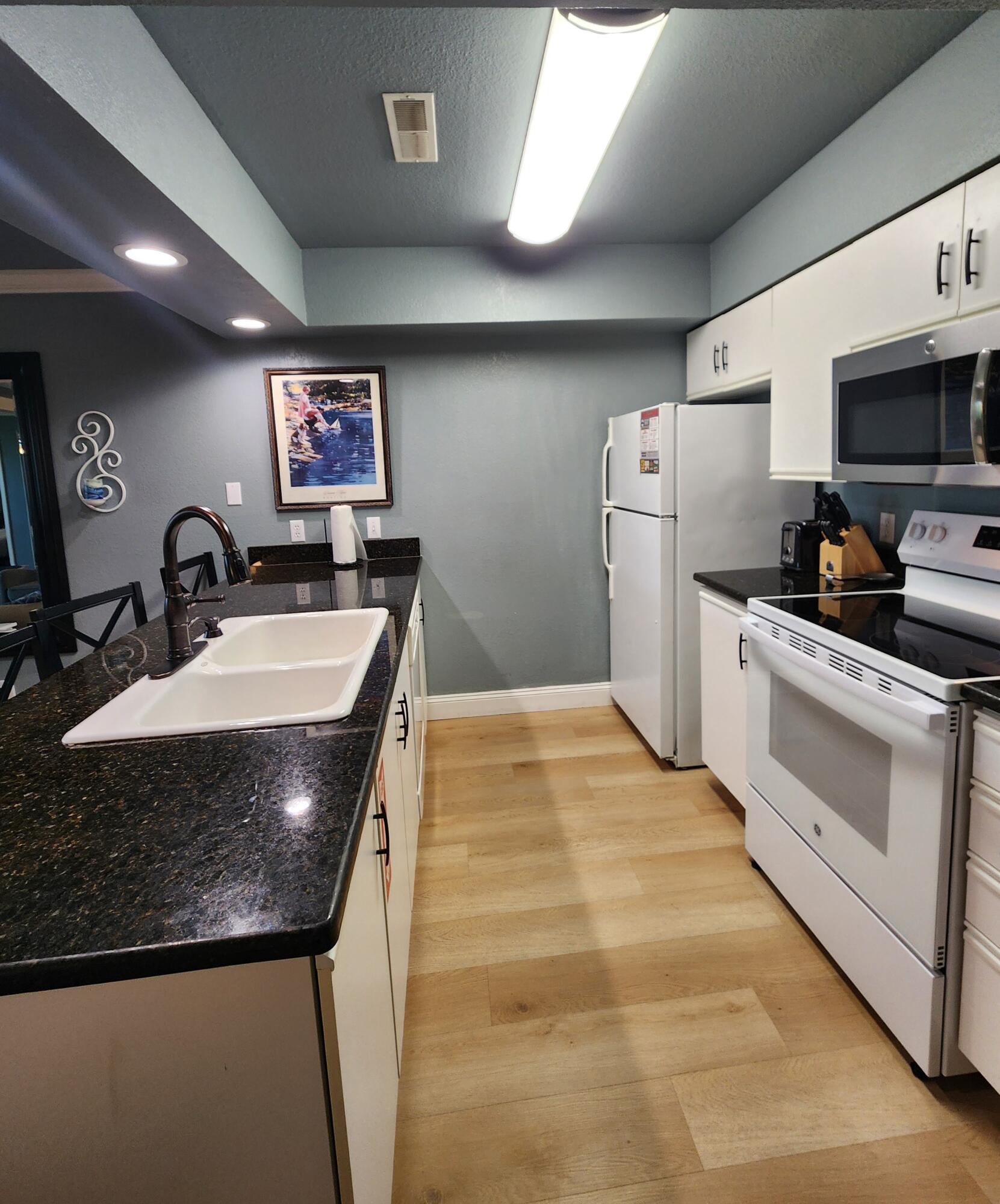 200 Golf View Drive Unit 5 Property Photo 16