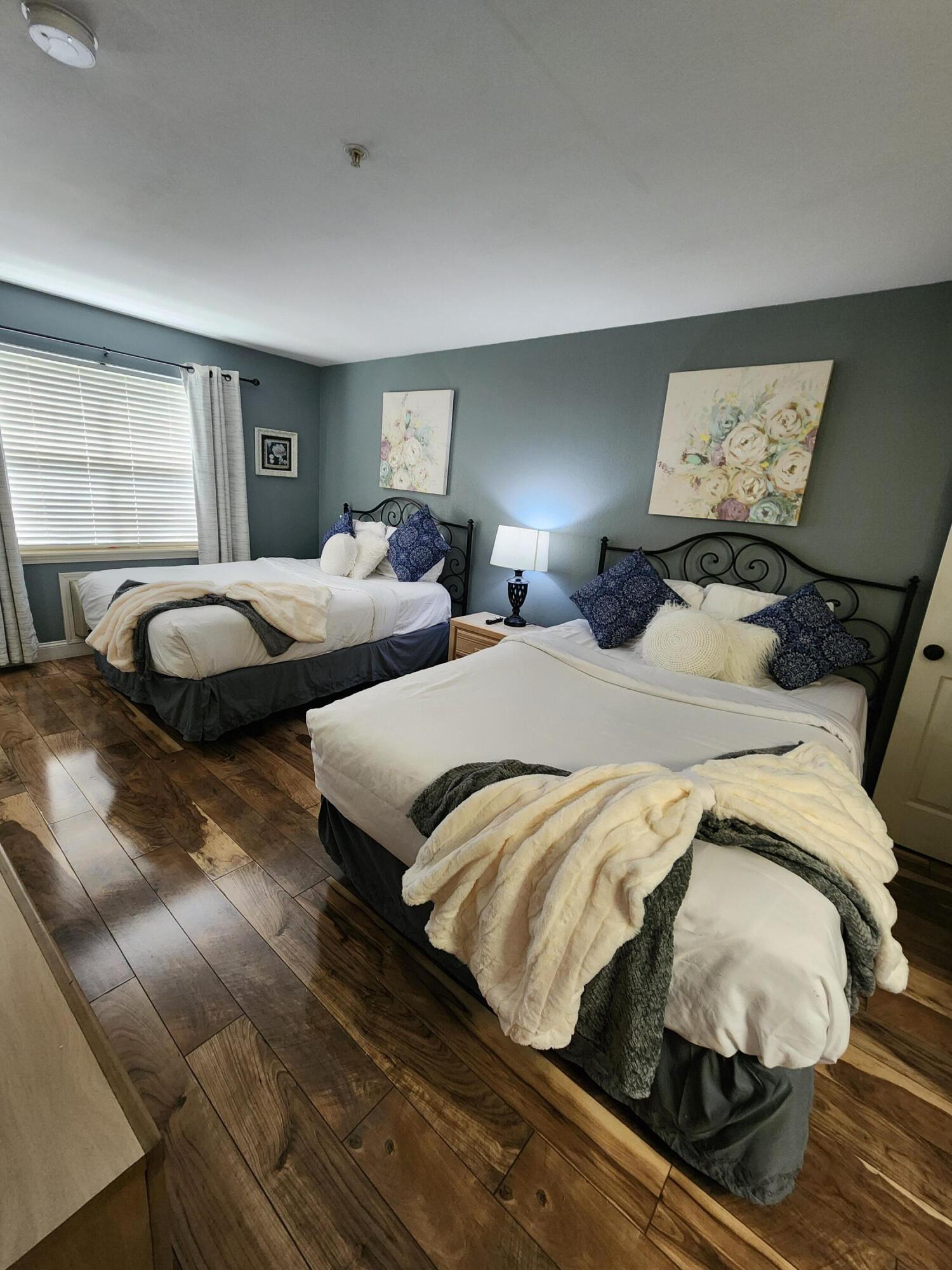 200 Golf View Drive Unit 5 Property Photo 28