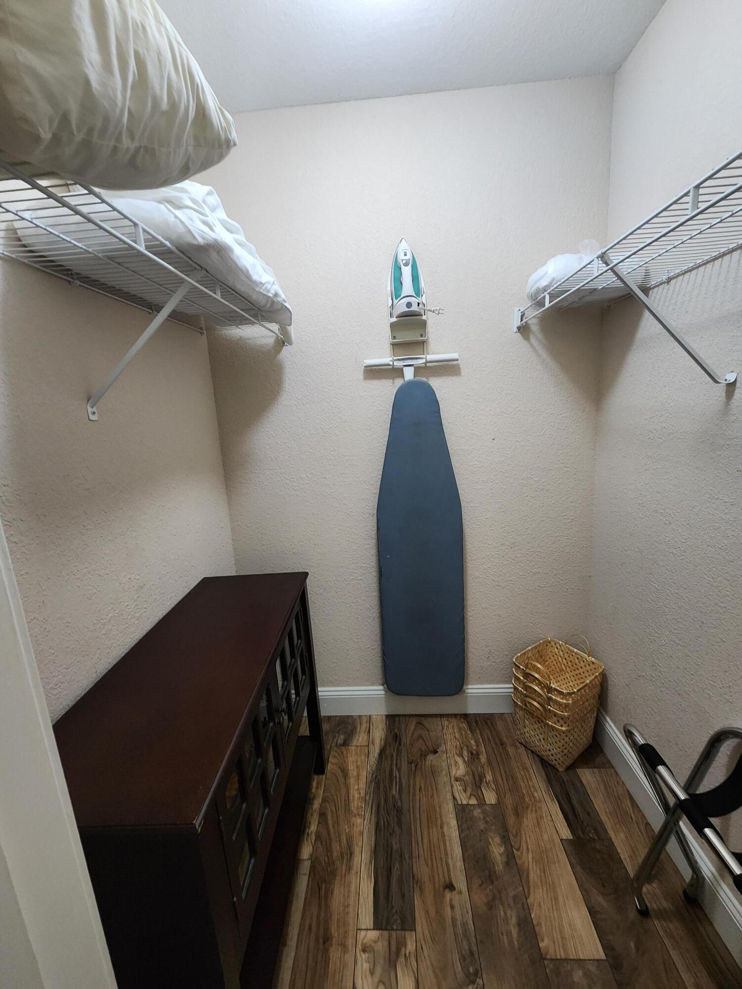 200 Golf View Drive Unit 5 Property Photo 41