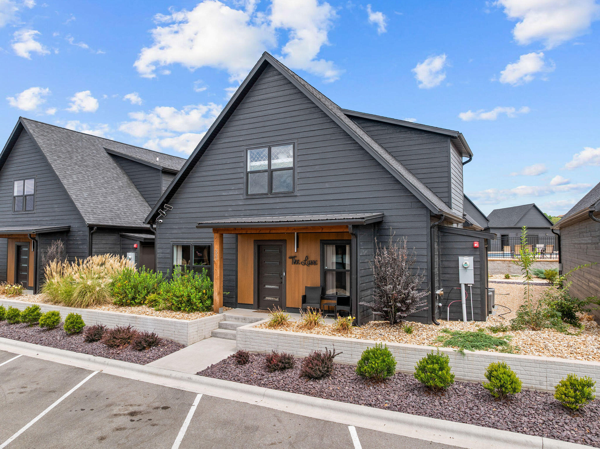 355 Poolside Pass Property Photo 3