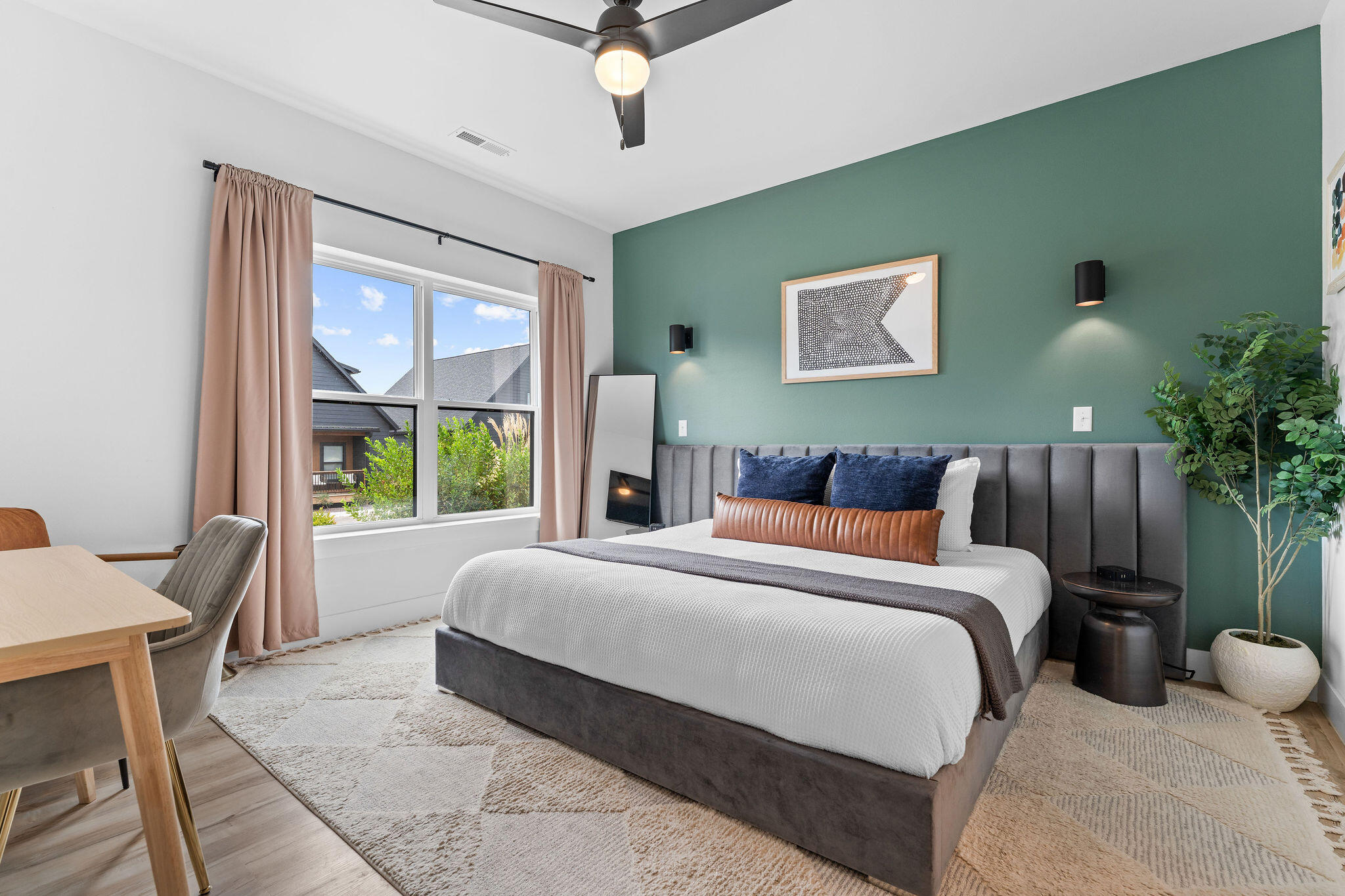 355 Poolside Pass Property Photo 11