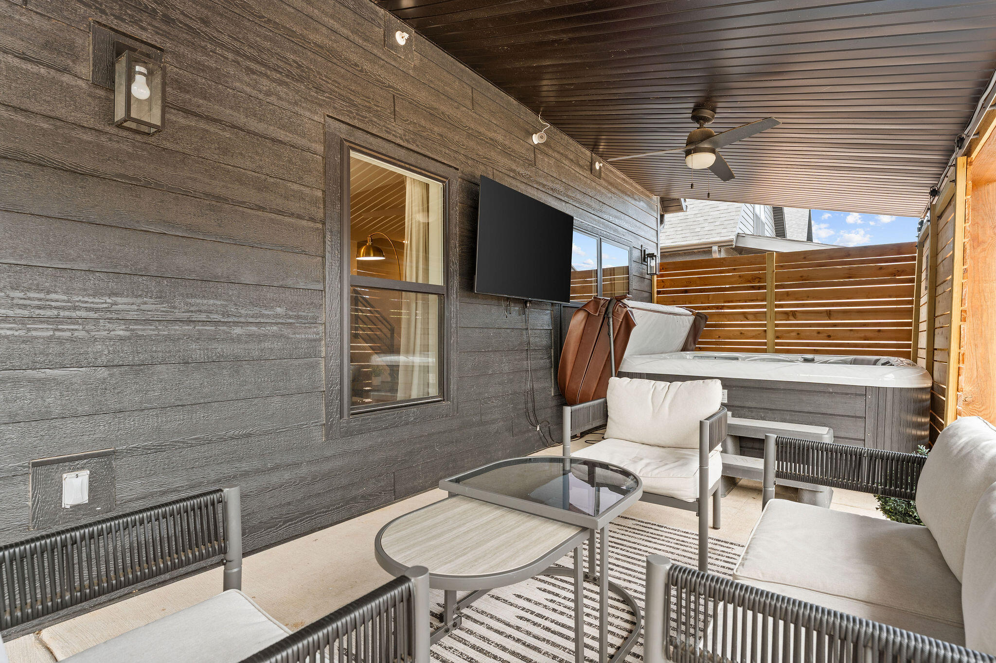 355 Poolside Pass Property Photo 20