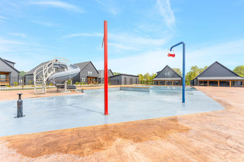 355 Poolside Pass Property Photo 23