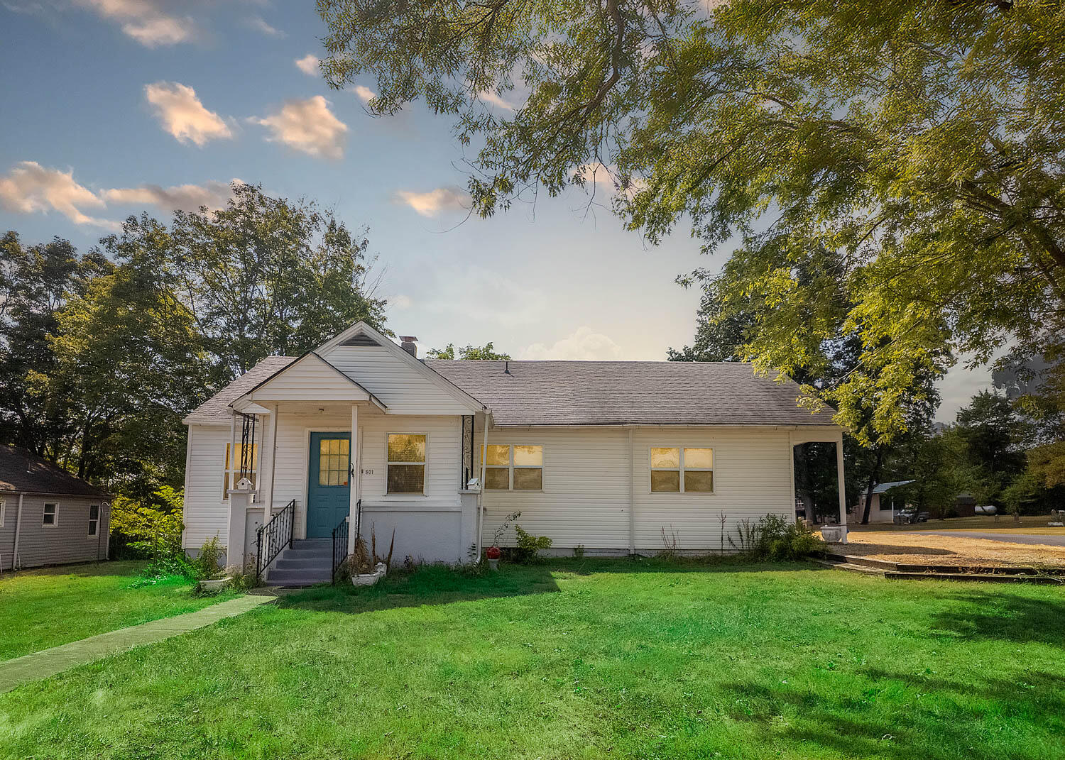 501 Owens Street Property Photo 4