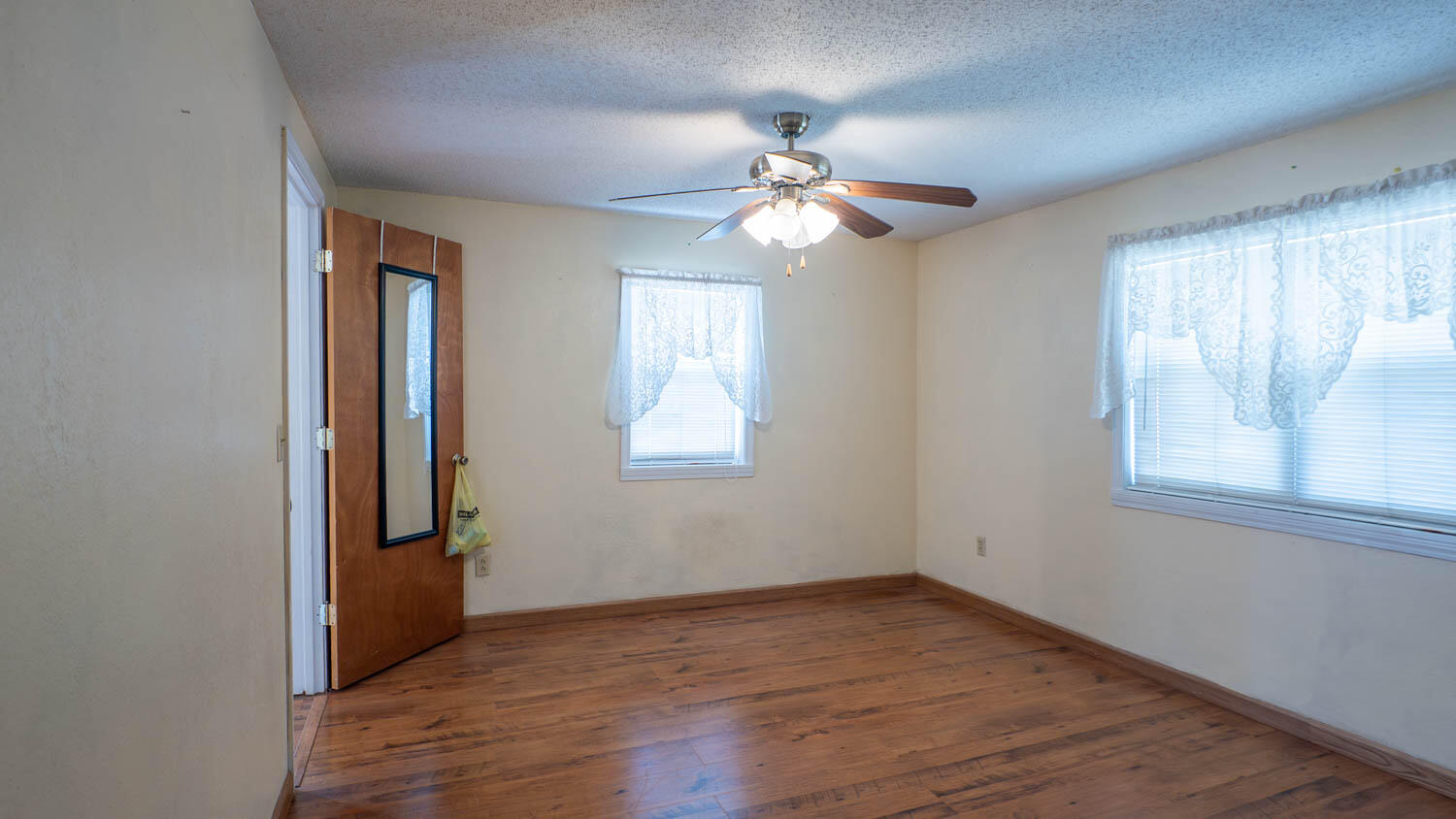 501 Owens Street Property Photo 12