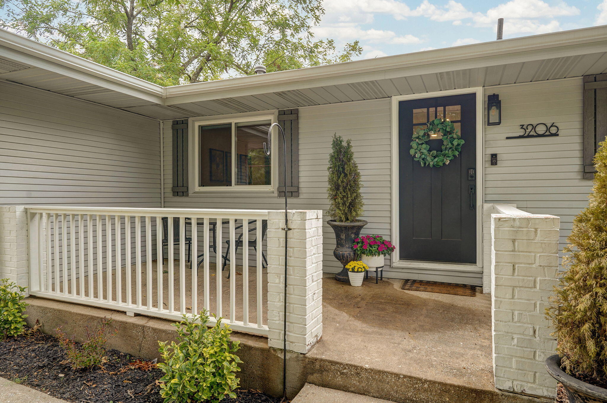 3206 East Independence Street Property Photo 4