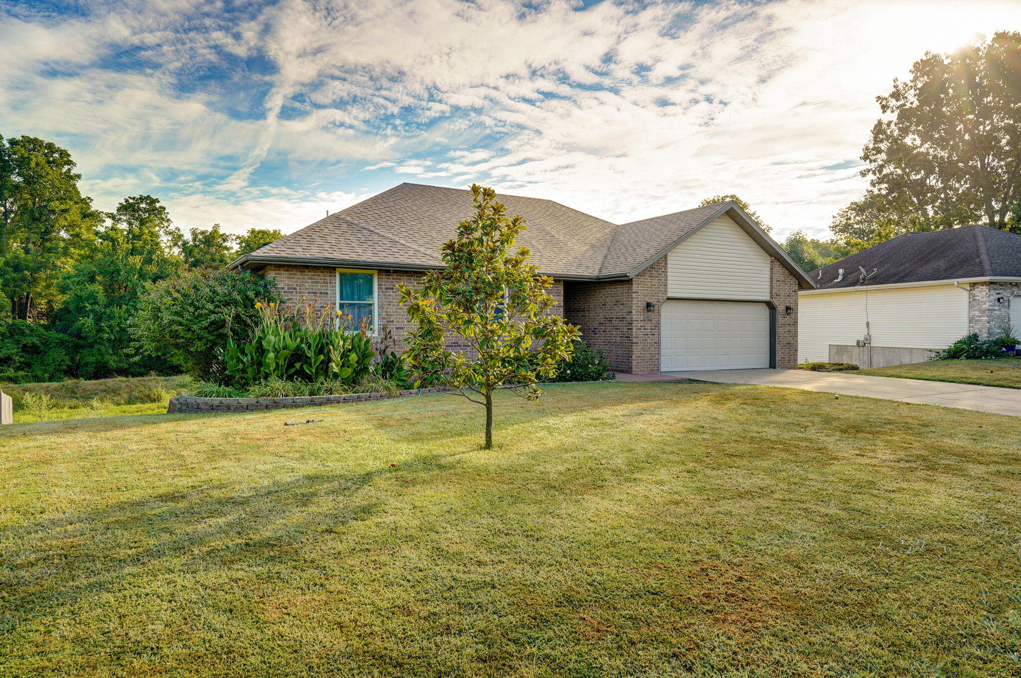 4320 South Eldon Avenue Property Photo 3