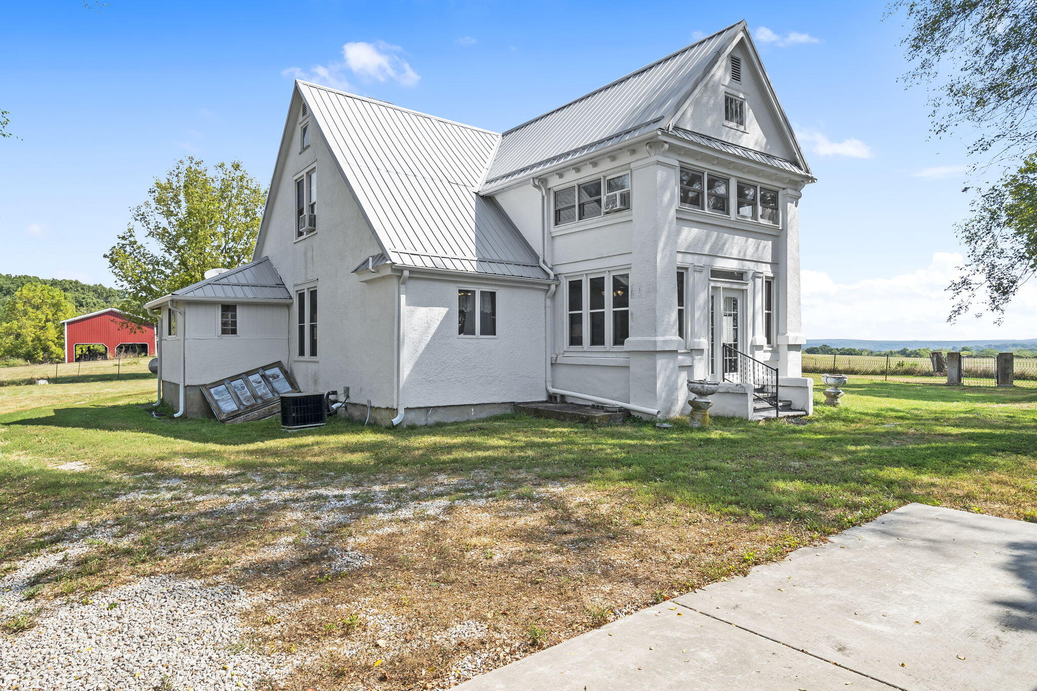 16311 Sunburst Road Property Photo 4