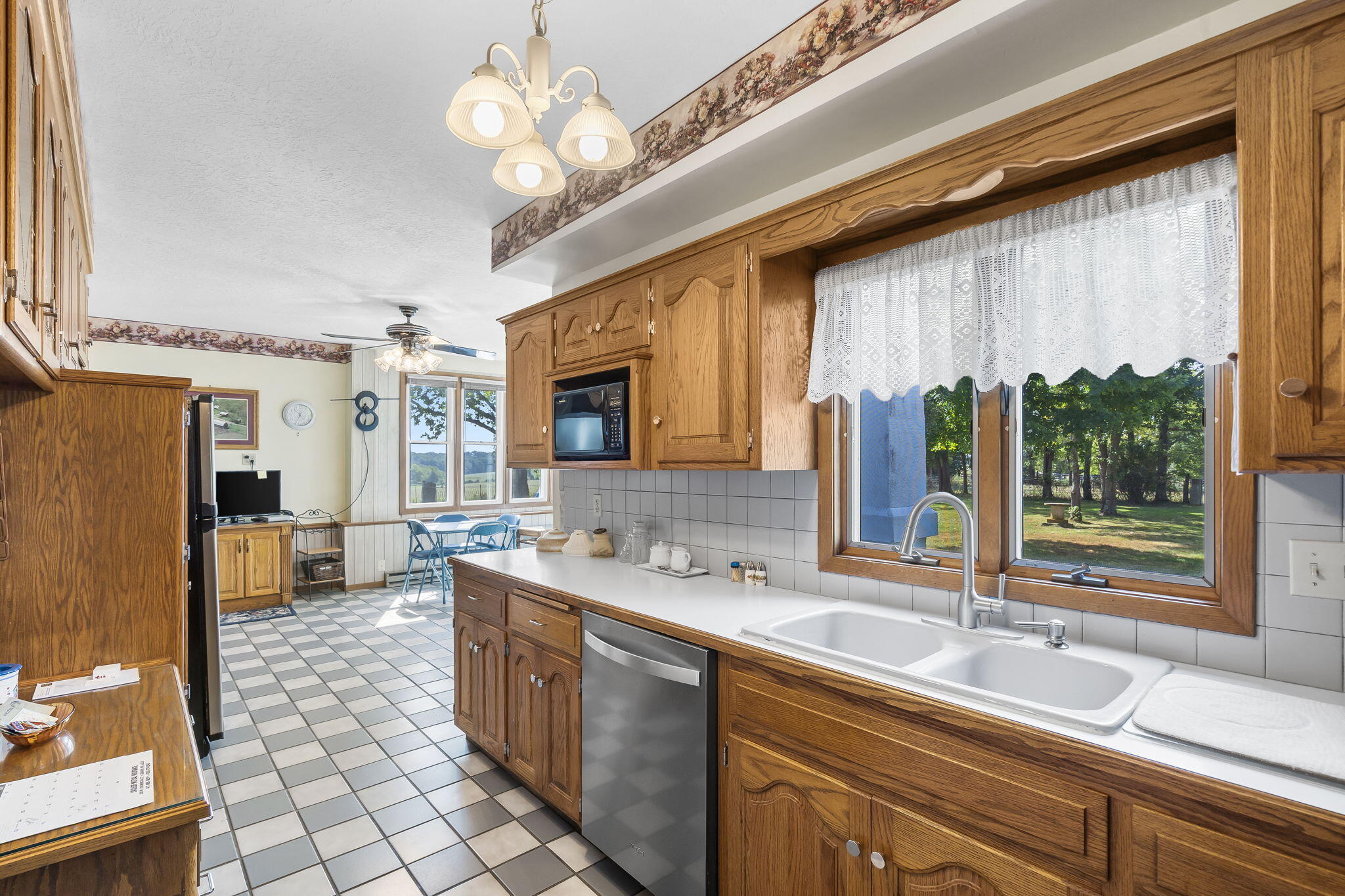 16311 Sunburst Road Property Photo 11