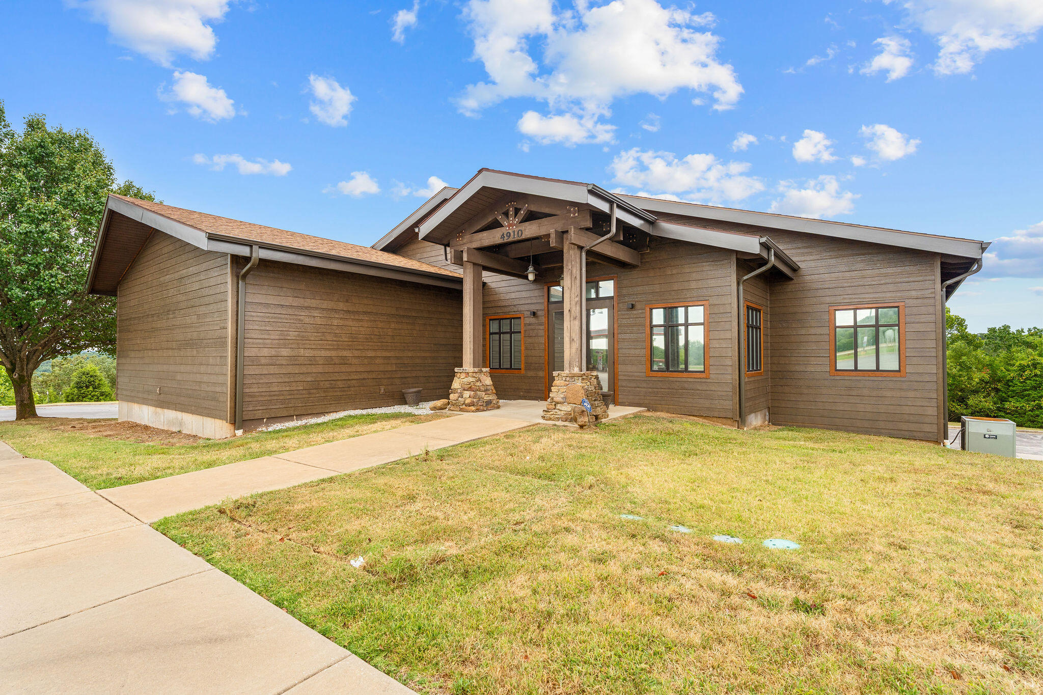 4910 Us Highway 65 Property Photo 2