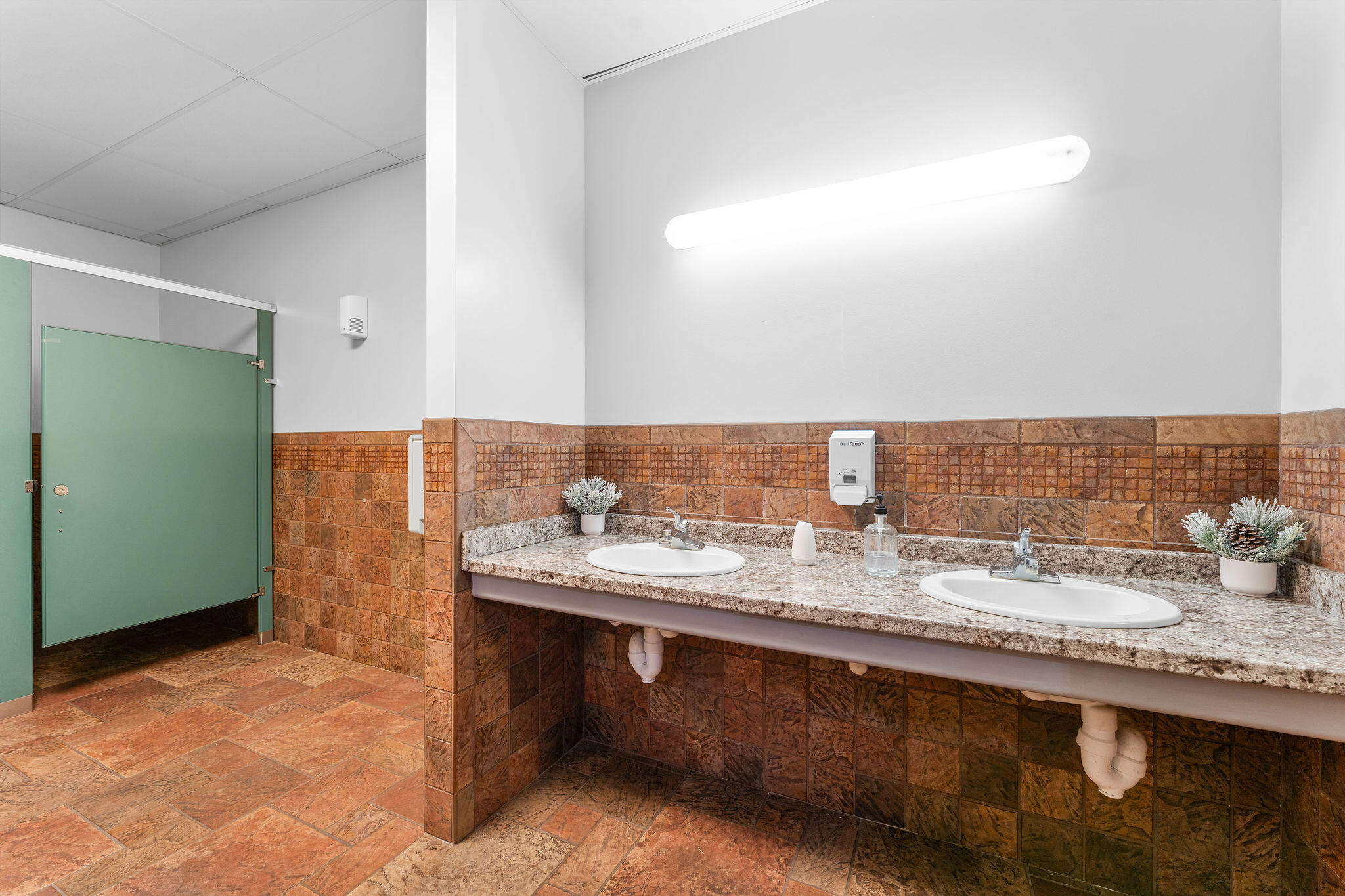 4910 Us Highway 65 Property Photo 17