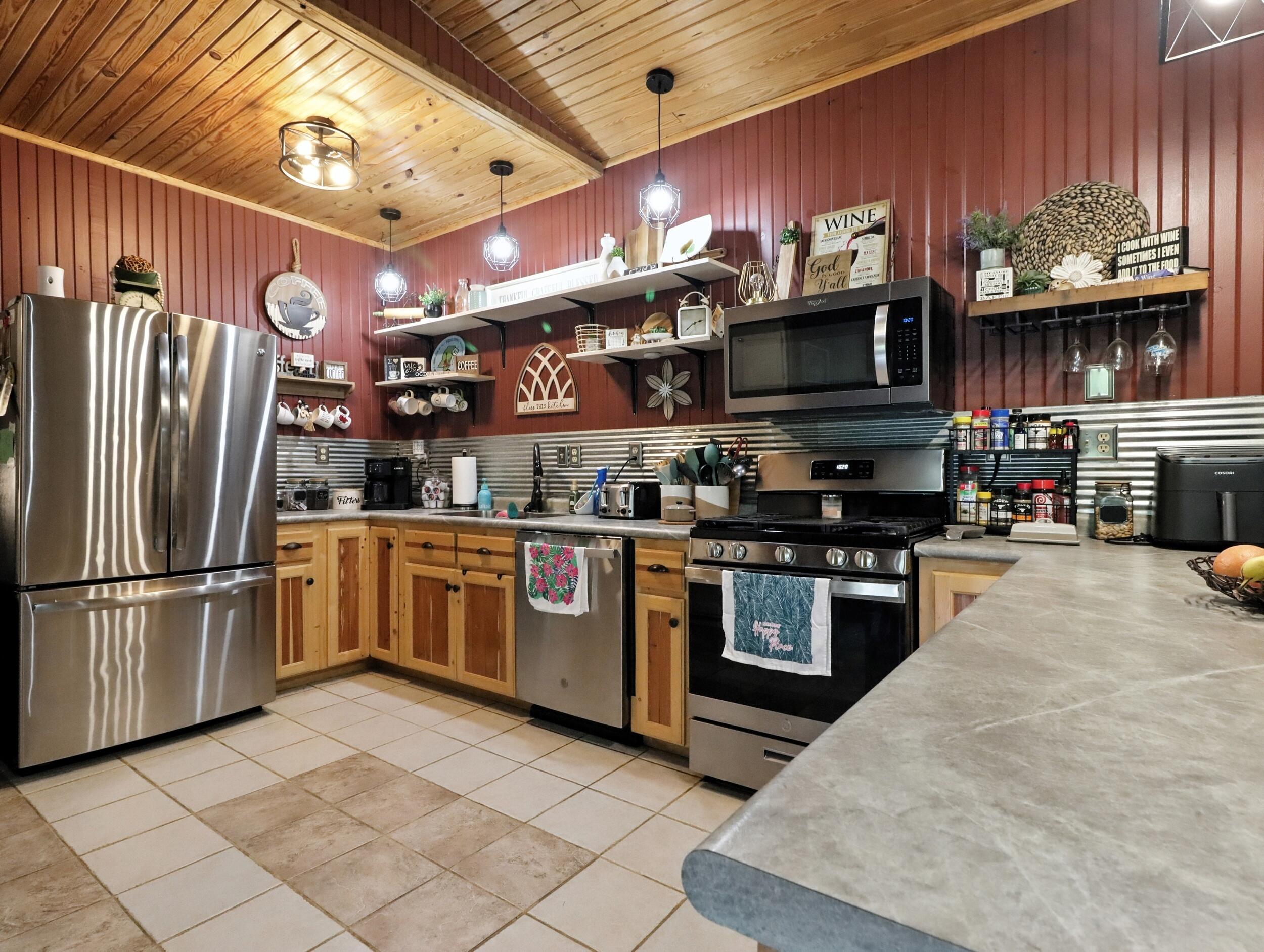 2186 County Road 502 Property Photo 8